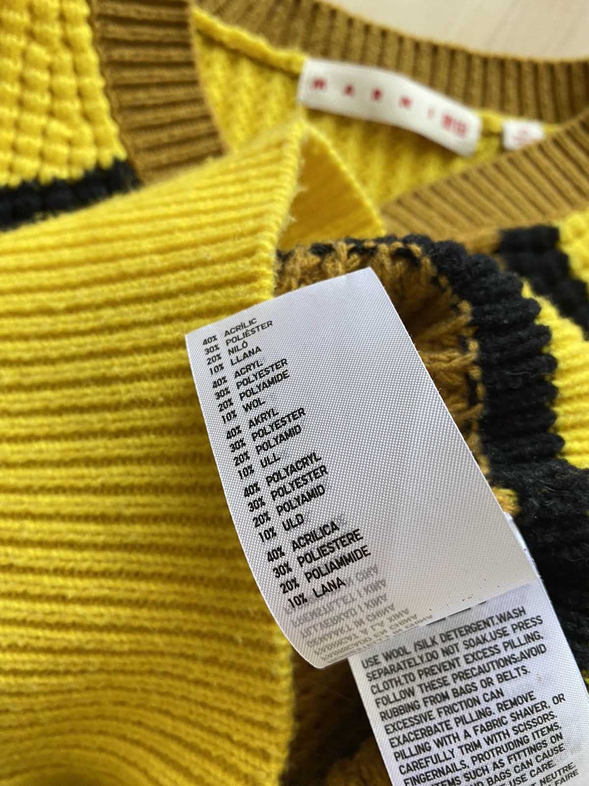 Marni Marni x Uniqlo v neck Knit sweater Size XS / US 0-2 / IT 36-38 - 12 Thumbnail