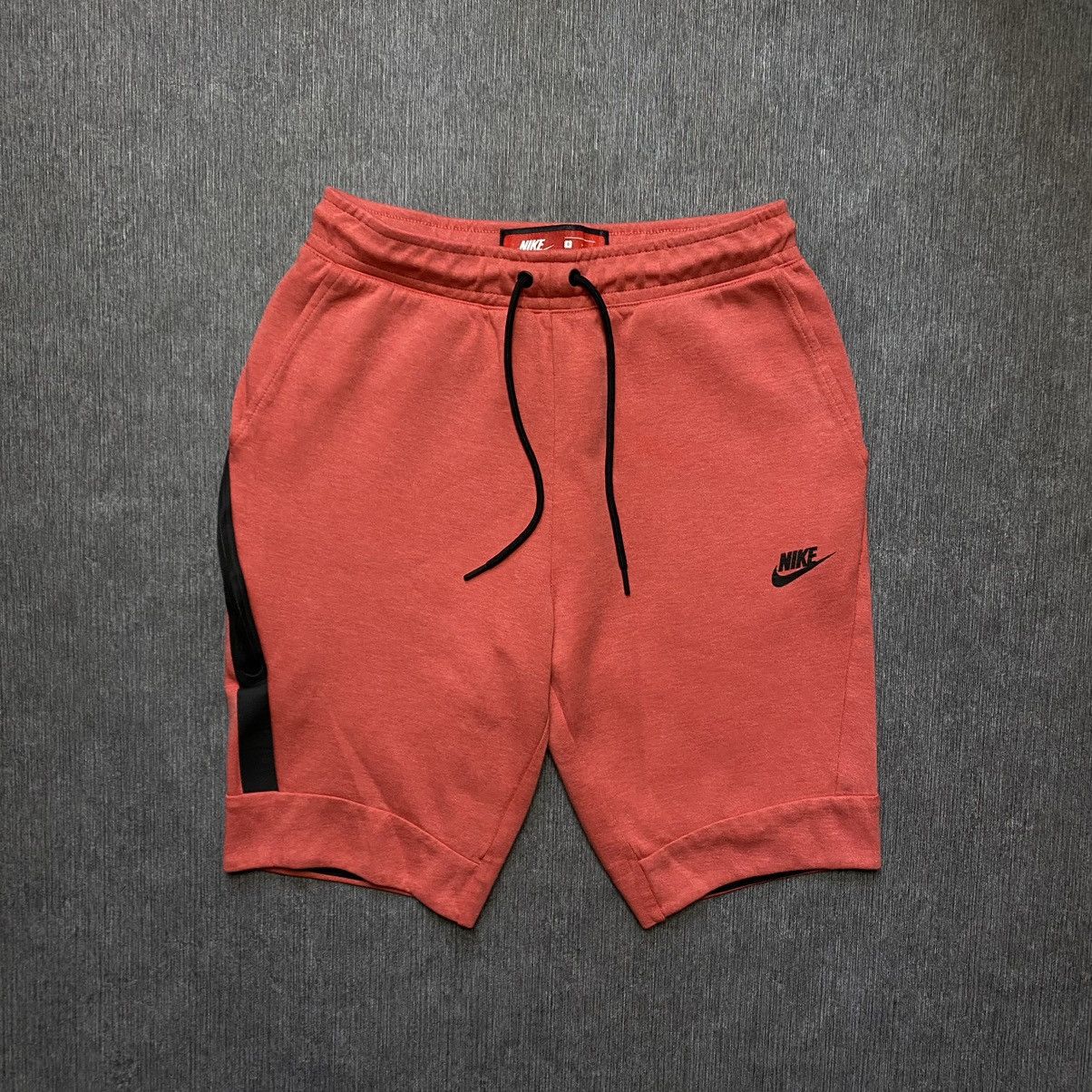 Nike Nike tech fleece shorts y2k Size US 30 / EU 46 - 1 Thumbnail