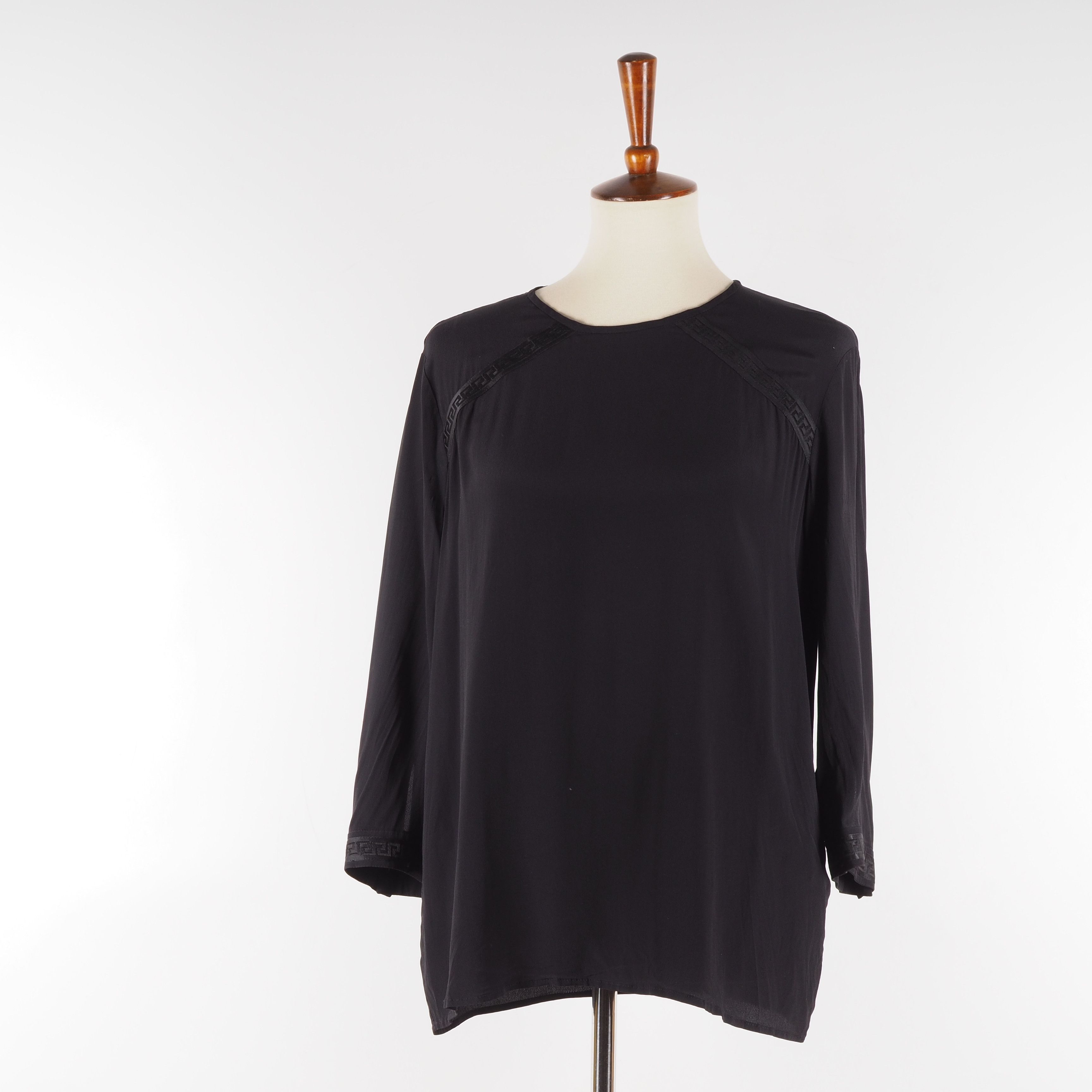 Versace Gianni Versace Black 3/4 Sleeve Monogram Top Blouse Size M / US 6-8 / IT 42-44 - 7 Thumbnail
