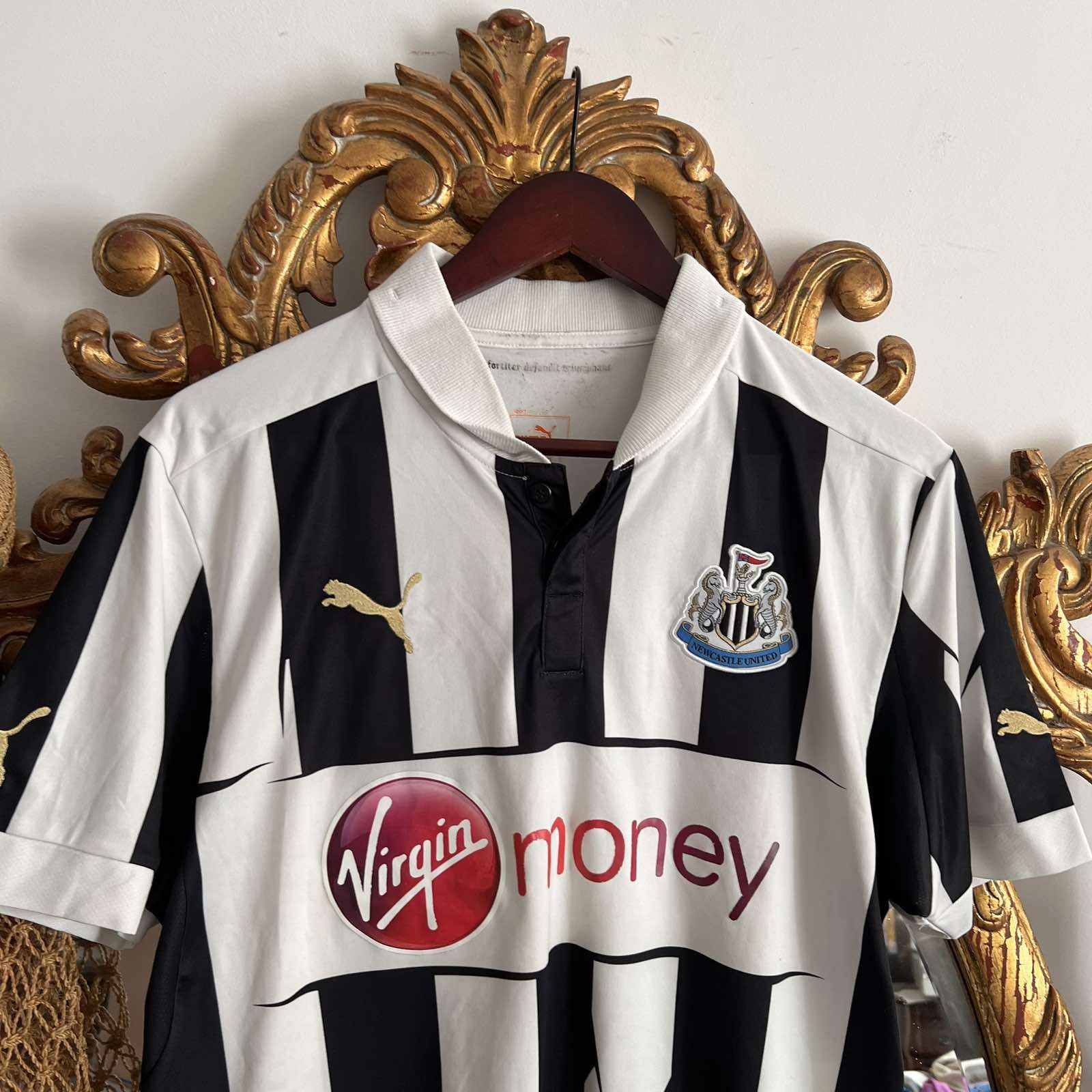 Puma PUMA BLOCKCORE NEWCASTLE FOOTBALL HOME JERSEY Sz L Size US L / EU 52-54 / 3 - 2 Thumbnail