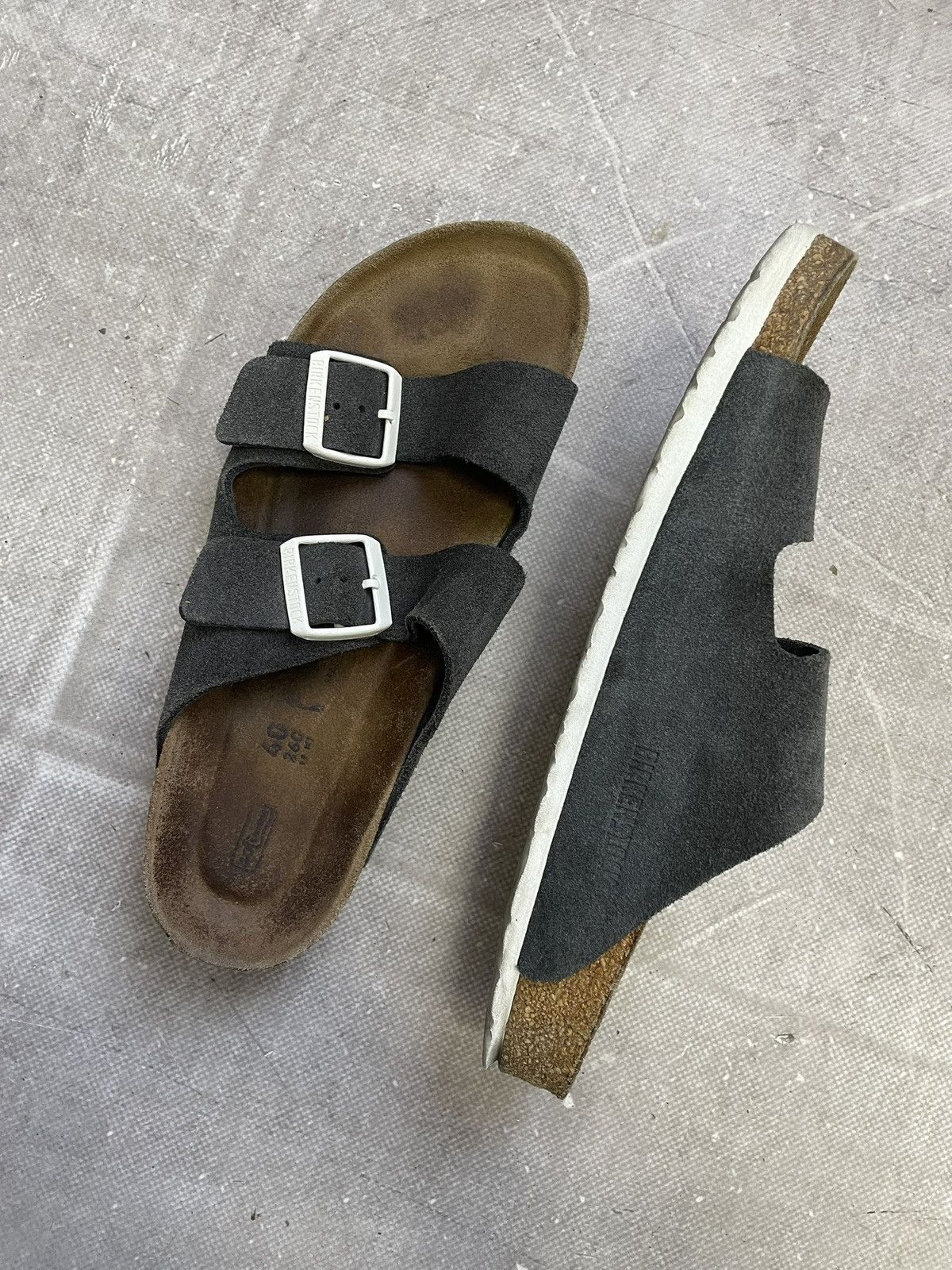 Birkenstock Birkenstock gray suede Arizona sandals minimal classic Size US 7 / EU 40 - 6 Thumbnail