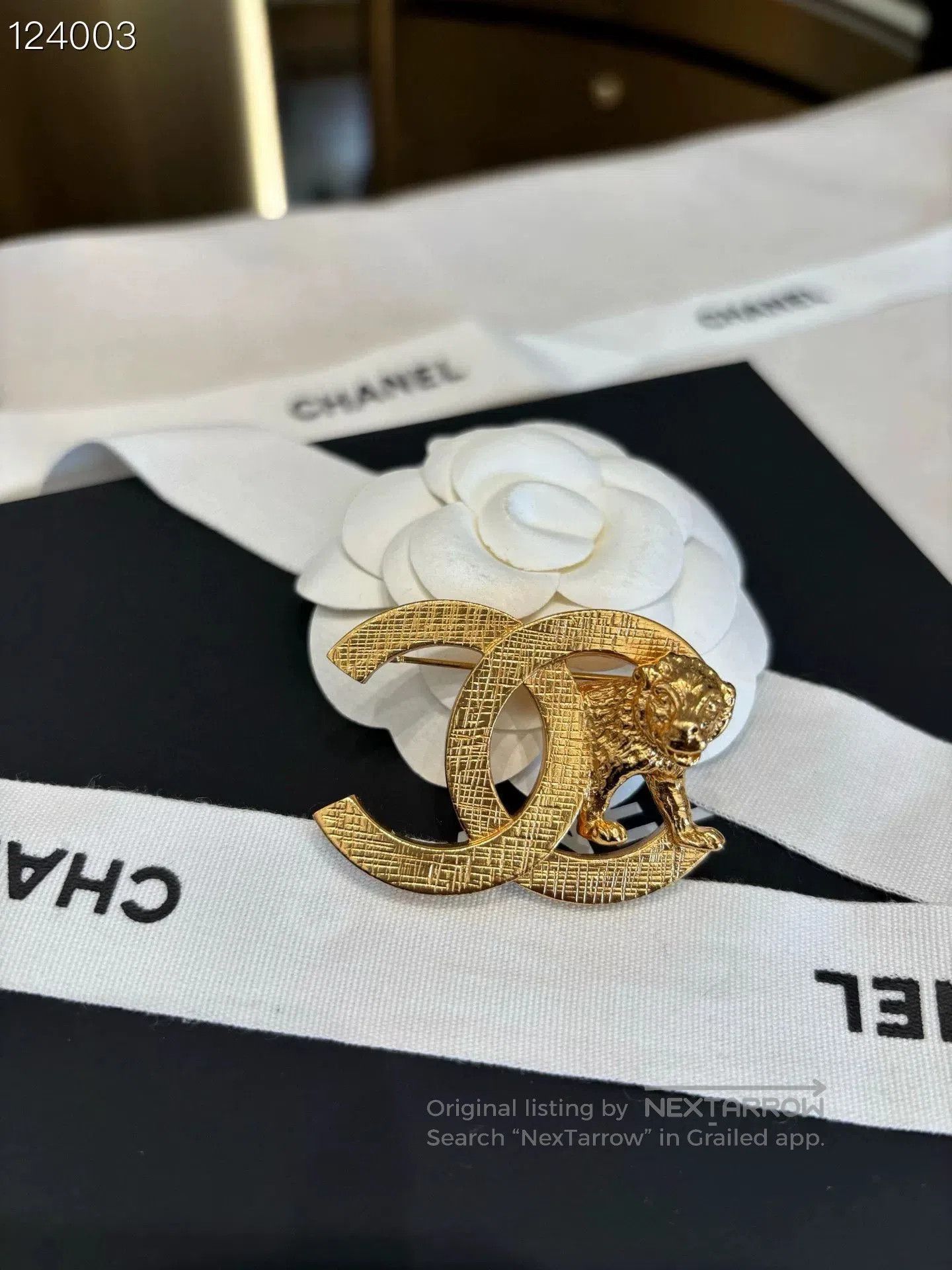 Chanel Chanel 22A Limited Double C Lion Brooch. Size ONE SIZE - 1 Thumbnail