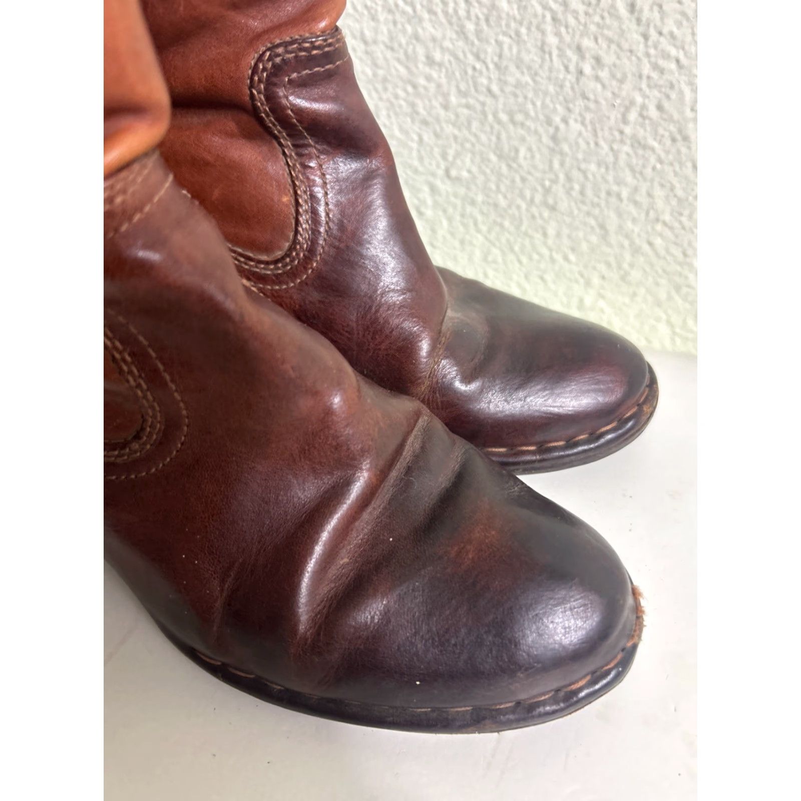 Frye FRYE Lucinda Short Brown Leather Bootie Boots Women 6.5 M Buckle Leather Inside Flaw Mid-Calf Almond Toe Size 28" / US 6 / IT 42 - 5 Thumbnail
