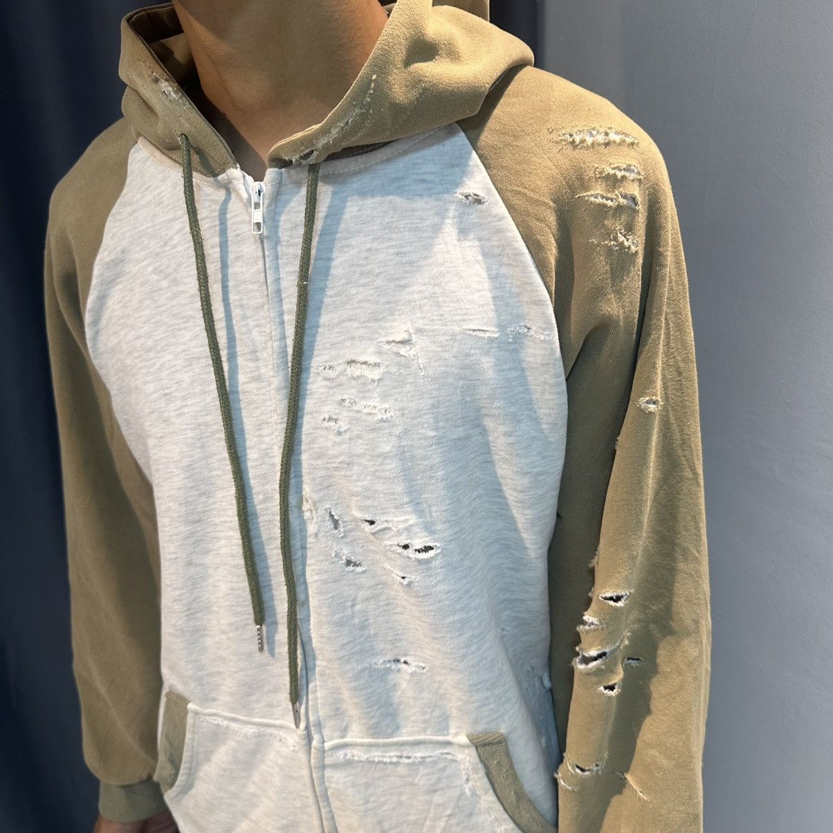 Japanese Brand DISTRESSED TWO TONE COLOR HOODIE JAPANESE BRAND Size US M / EU 48-50 / 2 - 3 Thumbnail