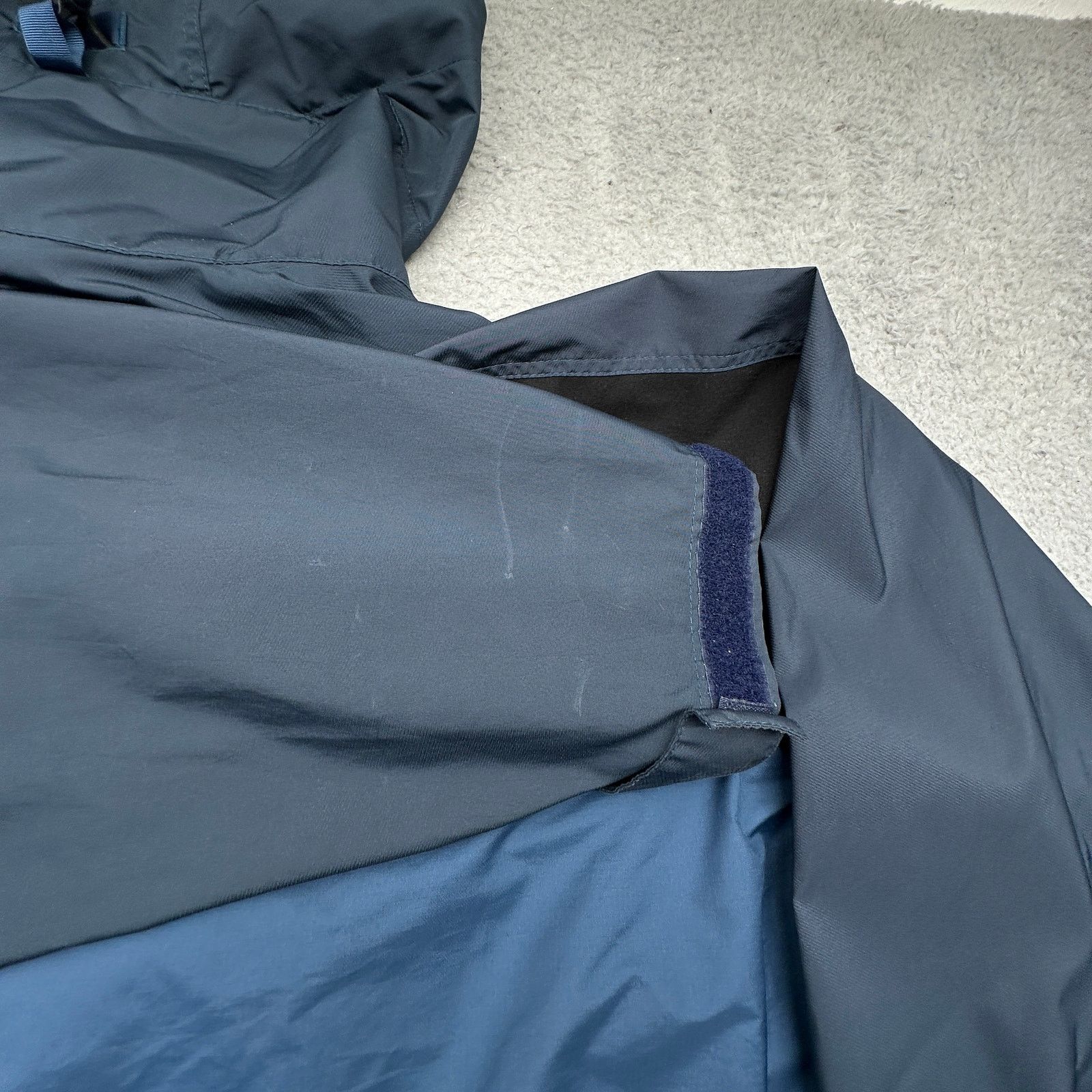 Patagonia Vintage Patagonia Essenshell 83661 Jacket Large Polyester Size US L / EU 52-54 / 3 - 14 Thumbnail