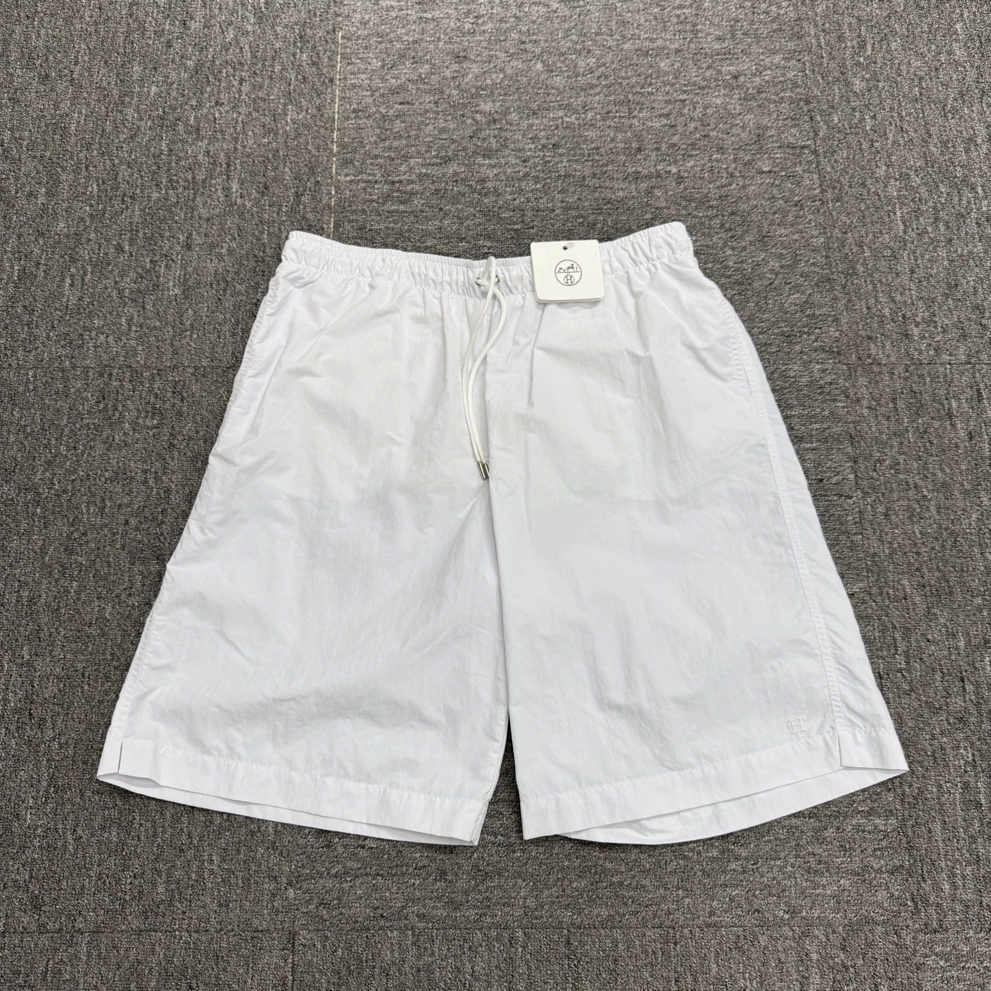 Hermes Hermes Embroidered H Short XL Size 30" / US 8 / IT 44 - 1 Thumbnail