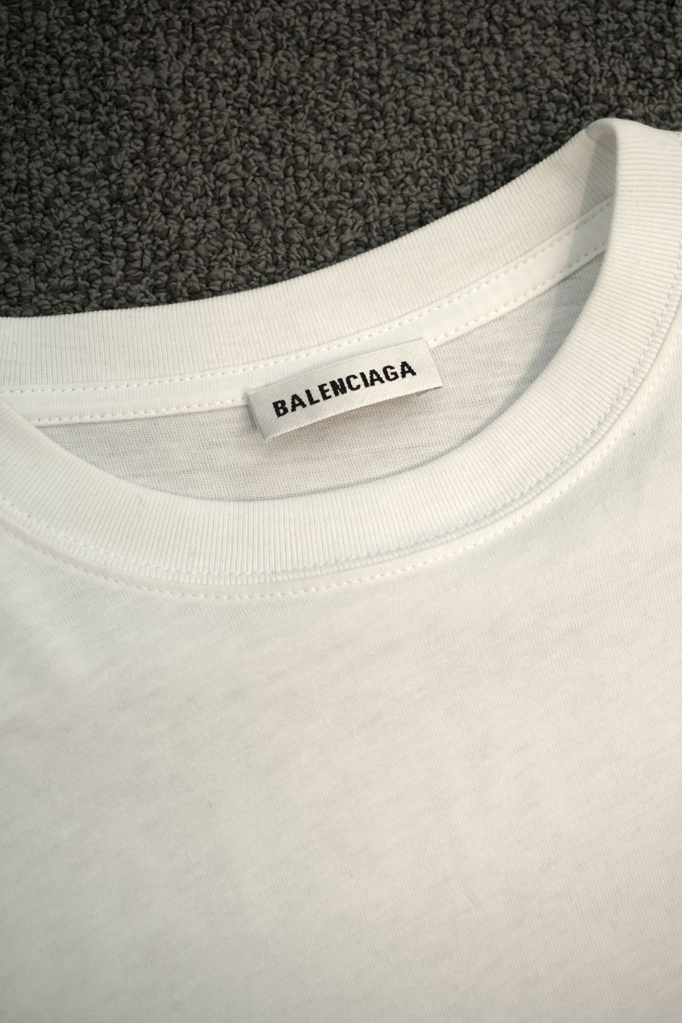 Balenciaga BALENCIAGA T-shirt White 100% Cotton Crew Neck Short Sleeves Size XS / US 0-2 / IT 36-38 - 4 Thumbnail