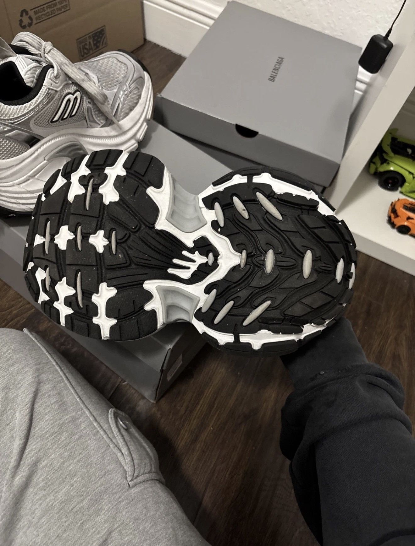 Balenciaga Balenciaga 10XL T7 Blanco/Gris/Negro 792778W2MV2 Auténtico Size US 7 / EU 40 - 8 Thumbnail