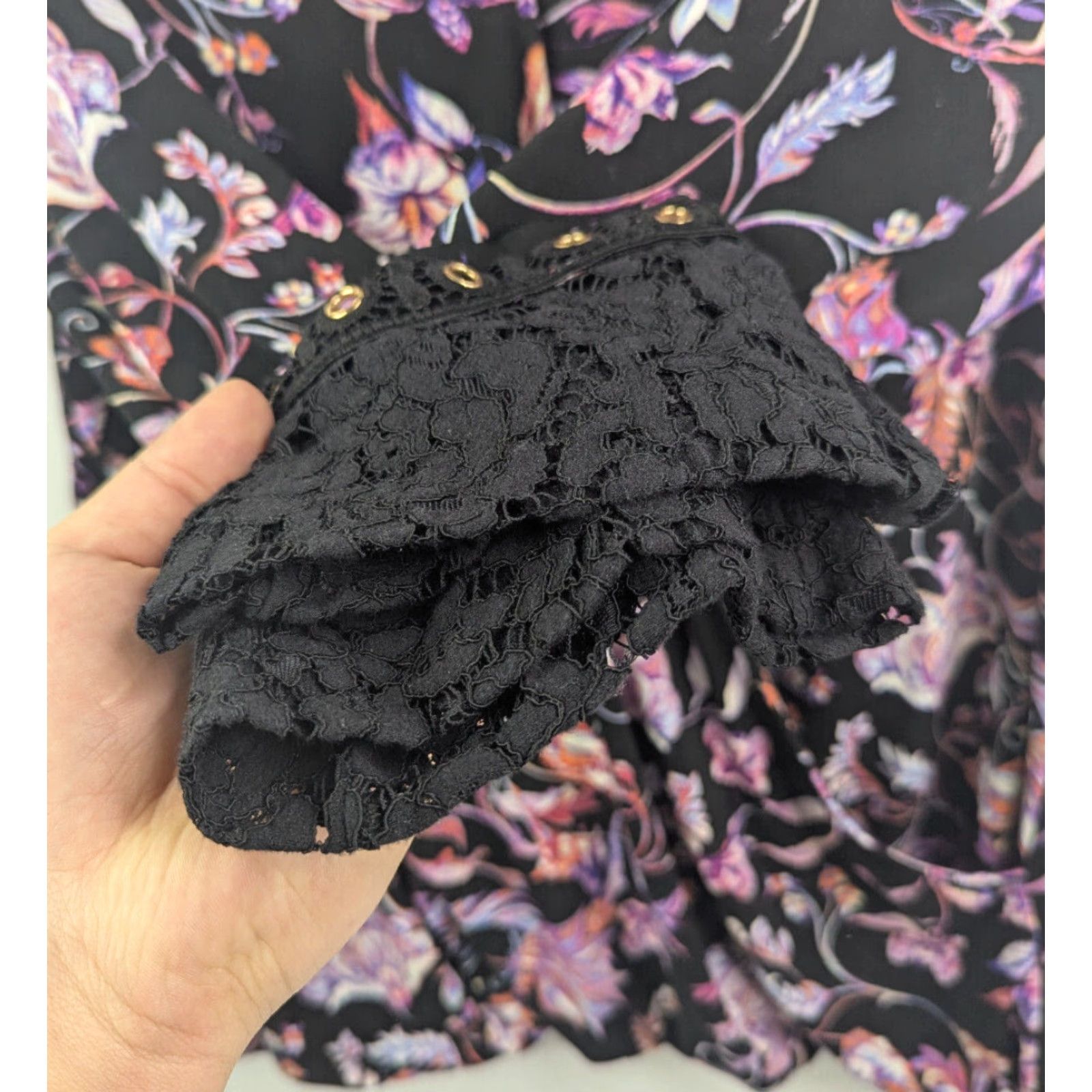 Vintage Thalia Sodi Blouse Top Women's Large Black Floral Lace Long Sleeve V-Neck Wrap Shirt Size L / US 10 / IT 46 - 2 Thumbnail