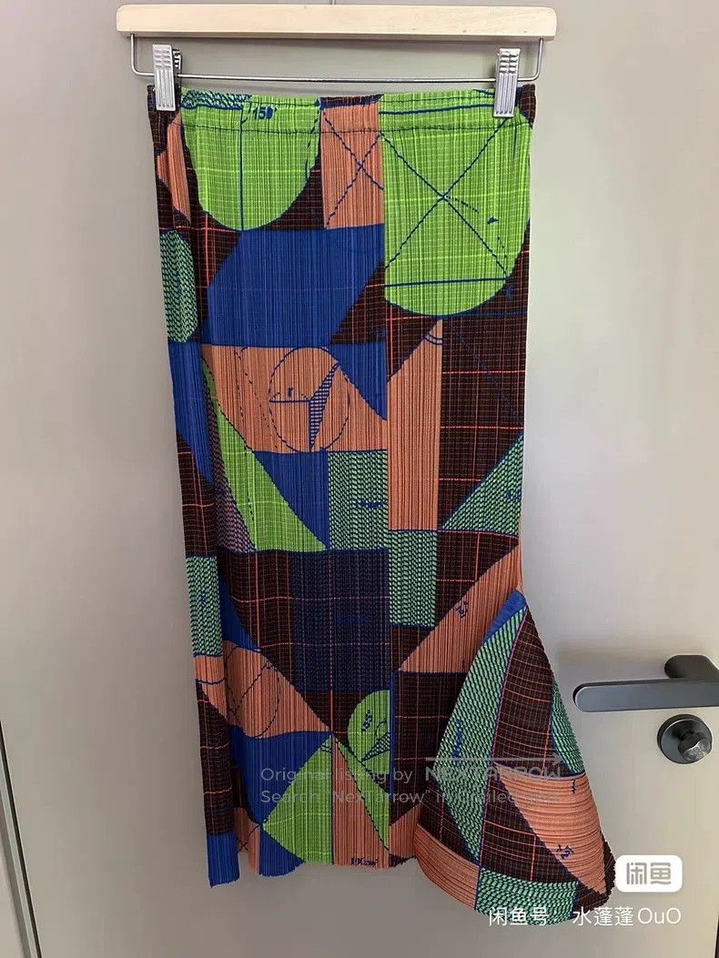 Issey Miyake Issey Miyake size:3 Geometric Formula Irregular Midi Skirt Size 22" - 2 Thumbnail