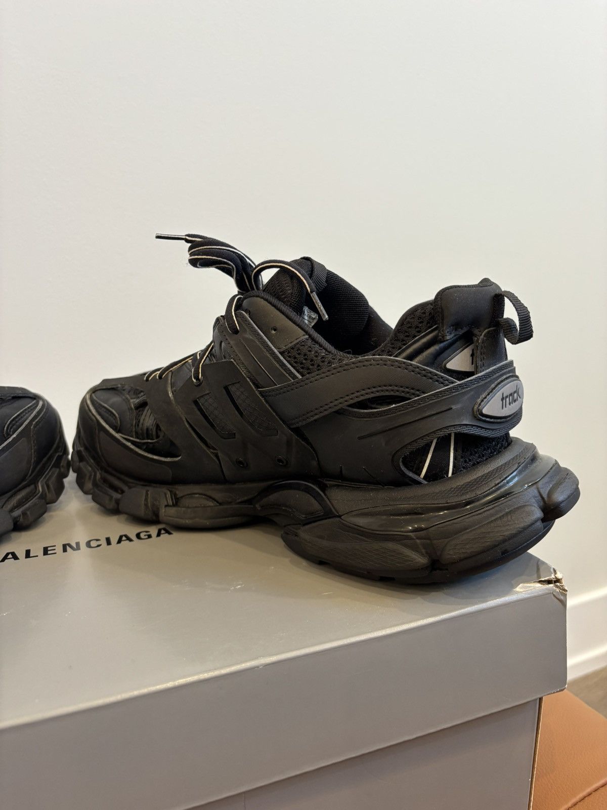 Balenciaga Balenciaga Track Runner Shoe Size US 10 / EU 43 - 9 Thumbnail