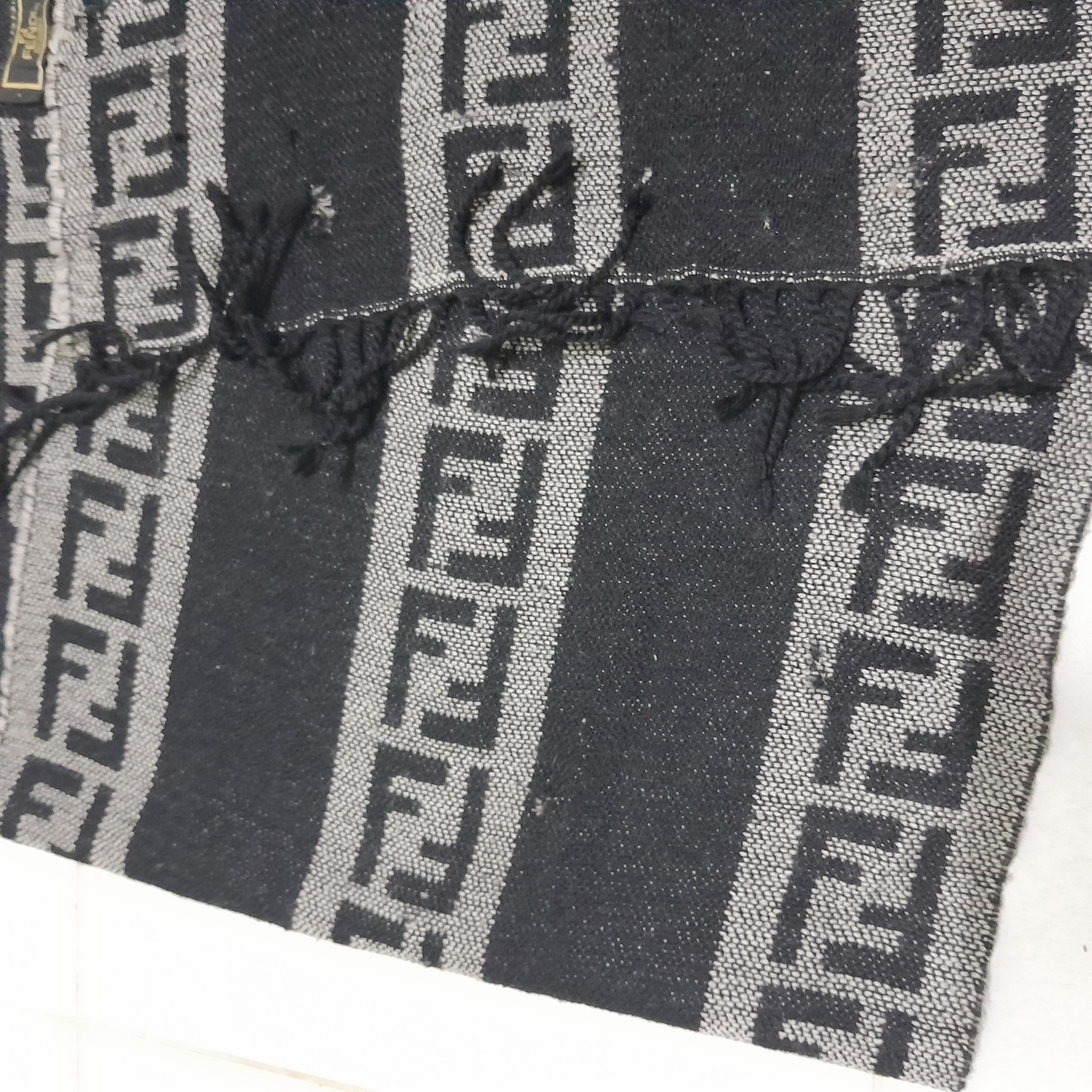 Fendi 💥FINAL DROP💥DISTRESSED VERY WORN FENDI UNISEX WOOL SCARVES Size ONE SIZE - 4 Thumbnail