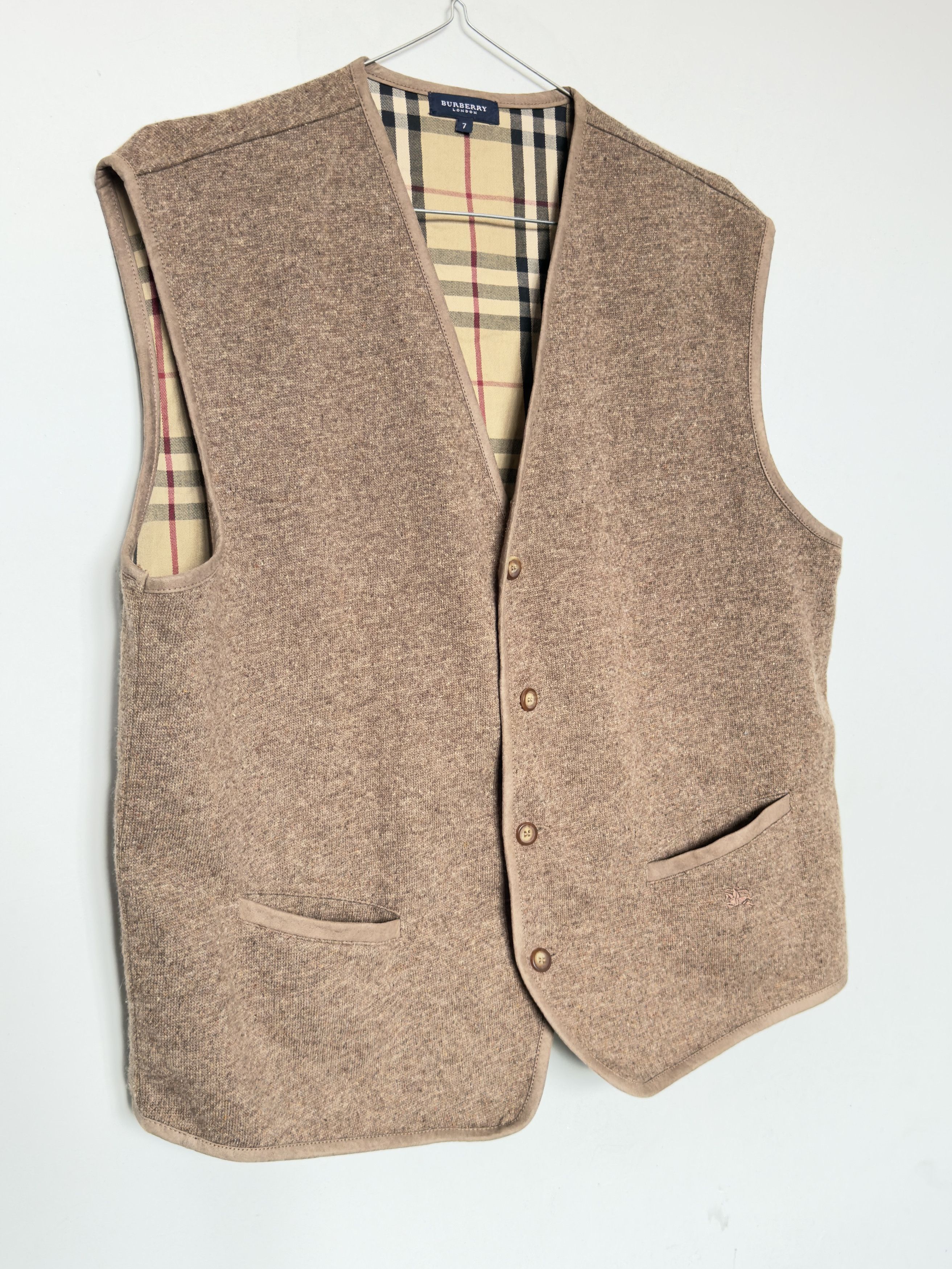 Burberry 🔥 burberry london novacheck wool vest iconic. Rare size L Size US L / EU 52-54 / 3 - 3 Thumbnail