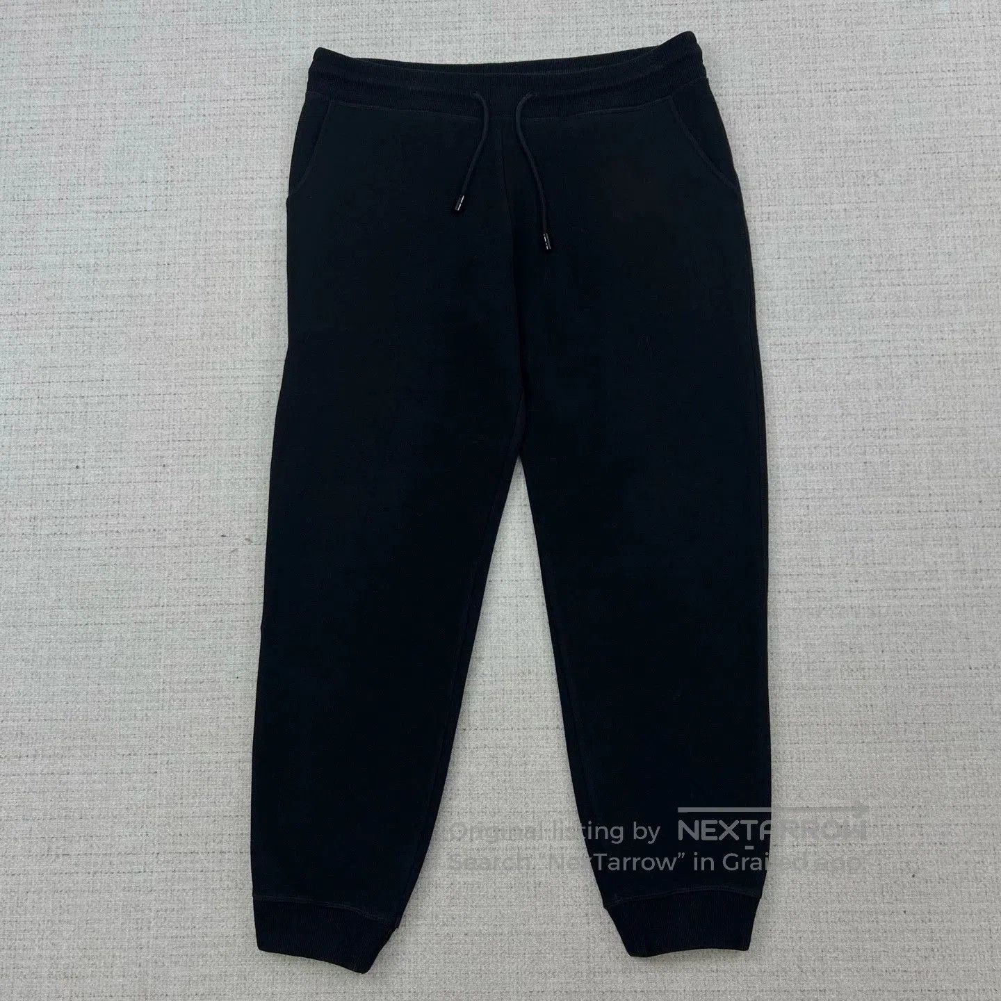 Louis Vuitton Louis Vuitton Solid Logo Sweatpants. Size US 26 / EU 42 - 1 Thumbnail