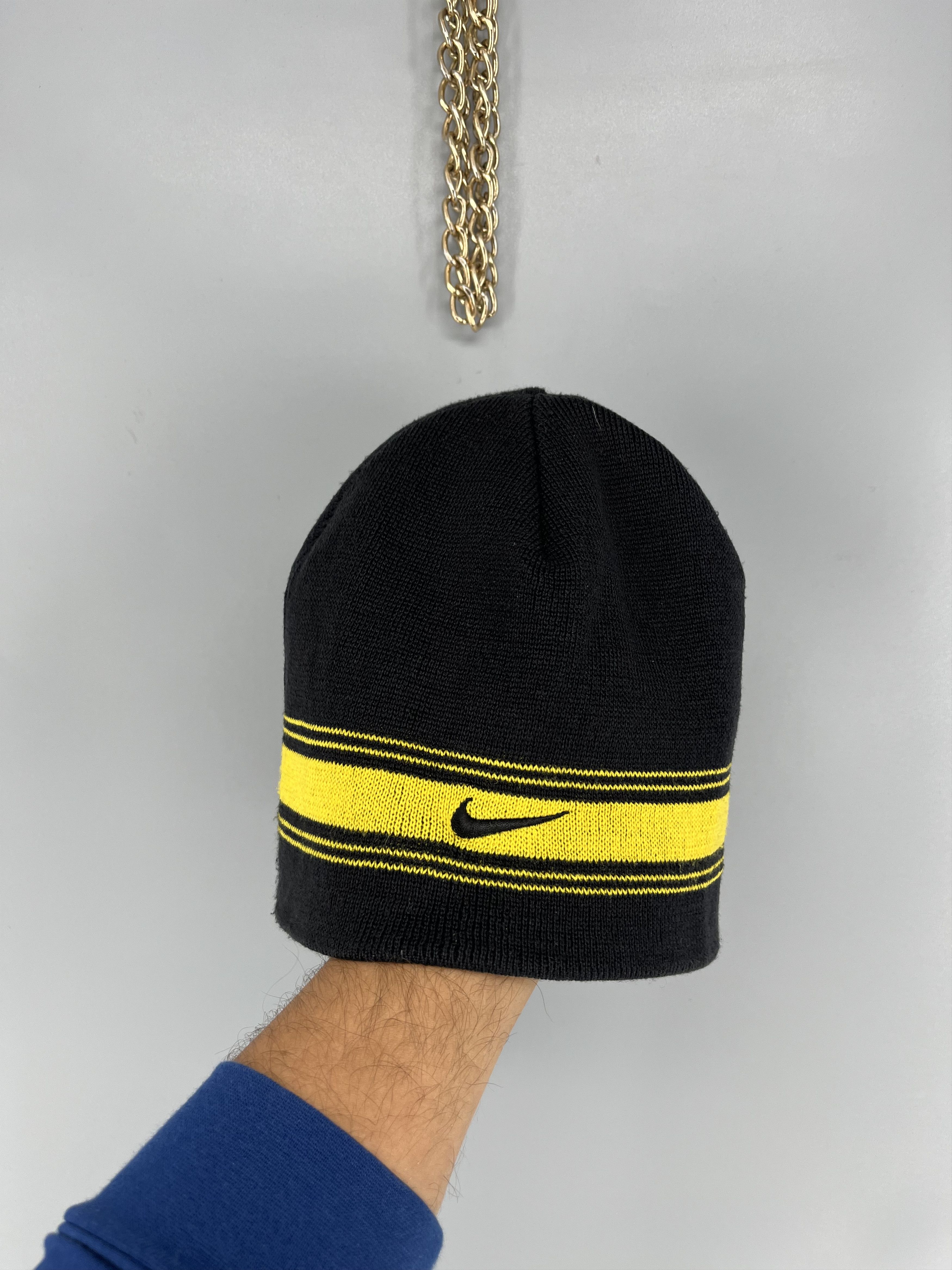 Nike Nike BVB Borussia Dortmund 1990s Beanie Hat Size ONE SIZE - 2 Thumbnail