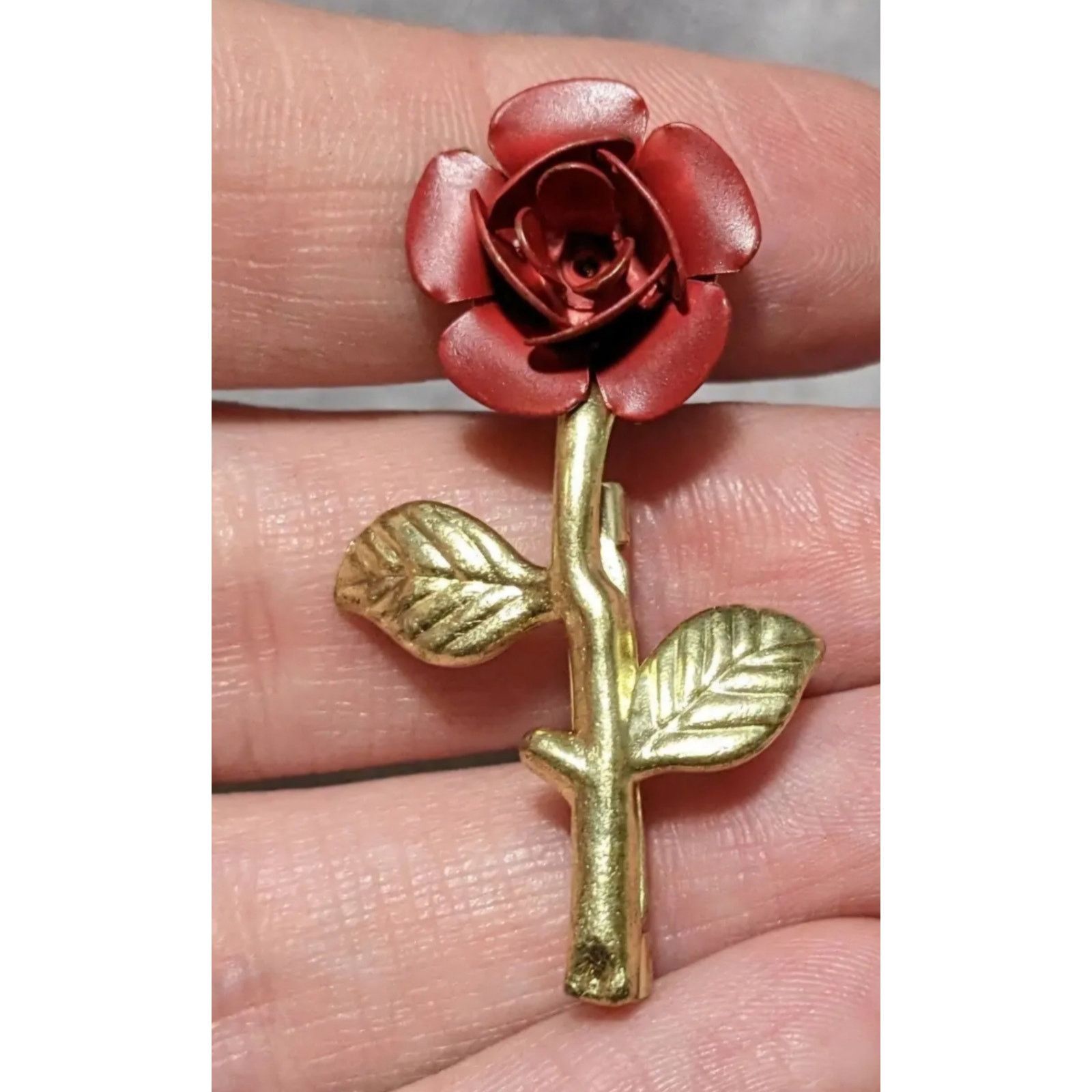 Other Red rose with gold tone stem and leaves brooch from 1960s Size ONE SIZE - 3 Thumbnail