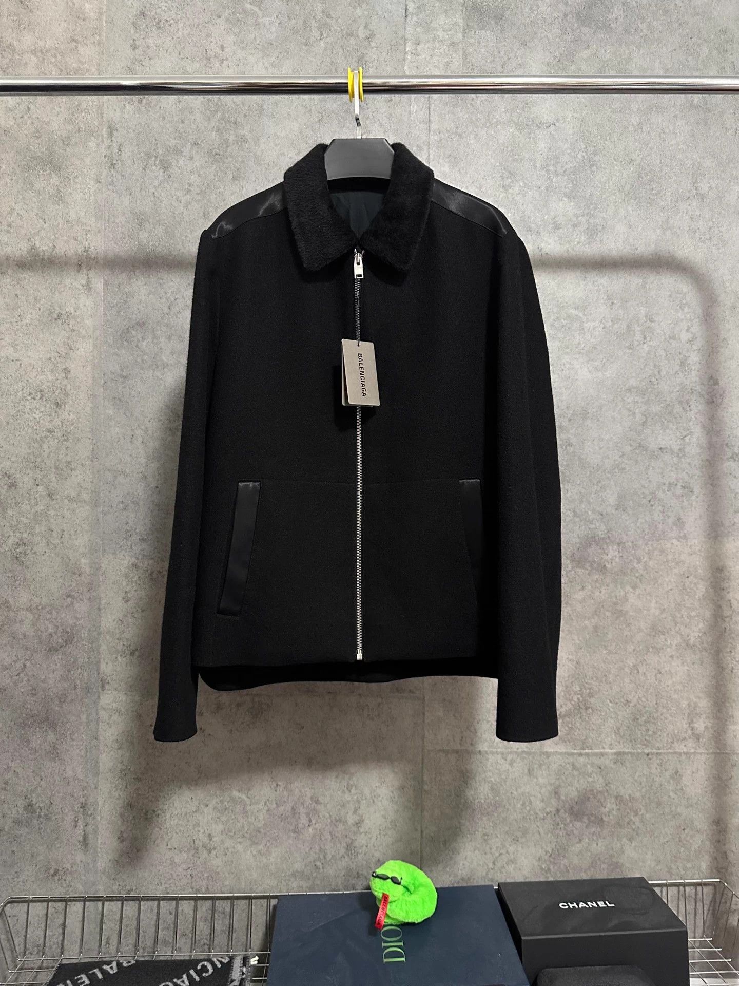 Balenciaga balenciaga jackets Size M / US 6-8 / IT 42-44 - 1 Thumbnail