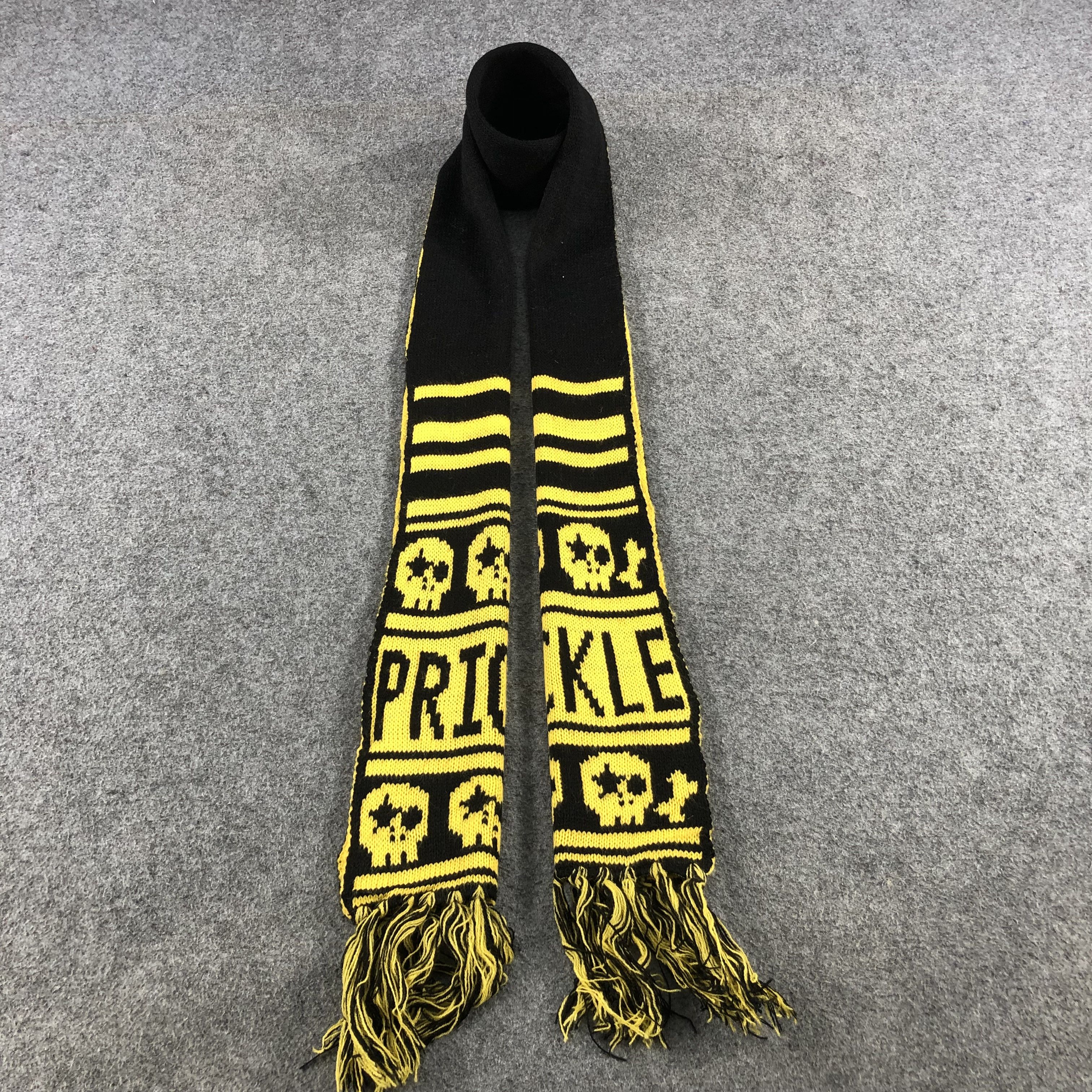 Seditionaries Prickle Skulls Wool Scarf Muffler V729 Size ONE SIZE - 1 Thumbnail
