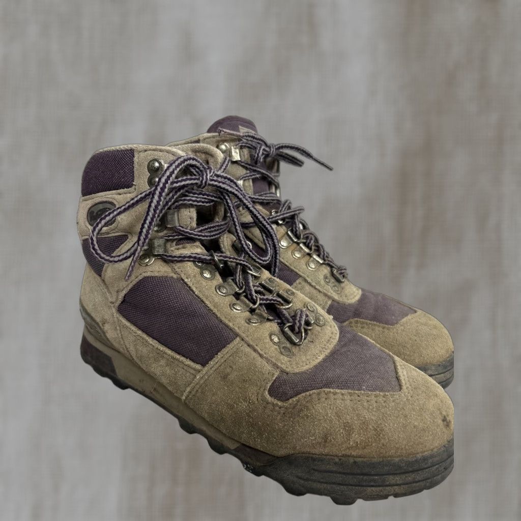 Vasque **Vintage Gray Purple Suede Vasque 7595 Hiking Boot Women's 8.5** User: Vintage Gray Purple Suede Vasque 7595 Hiking Boot Women's Size 8.5 Size US 9 / IT 39 - 1 Thumbnail