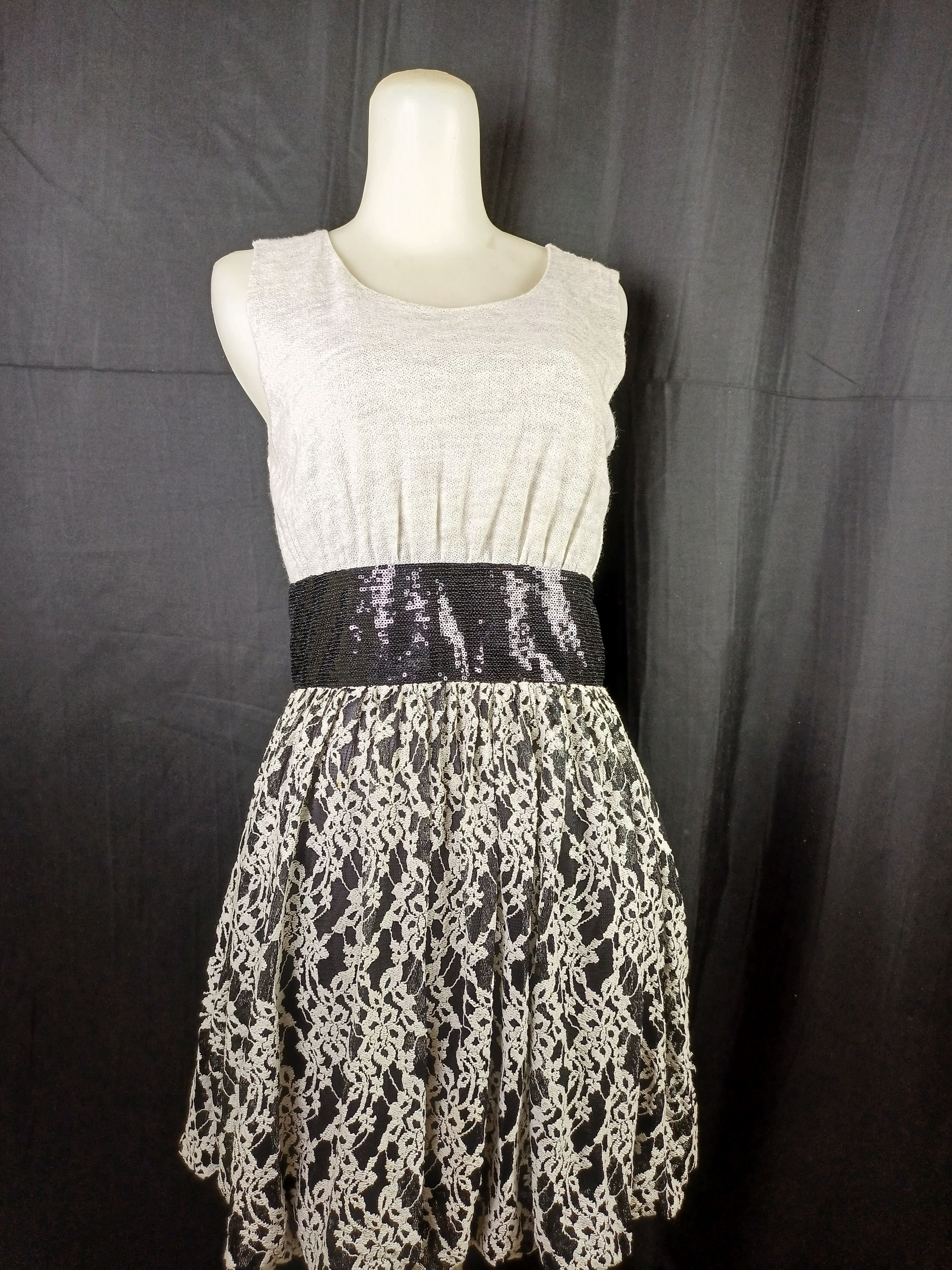 Japanese Brand Cat's Women's Sleeveless Side Zipper Black Sequin Lace Dress Size M / US 6-8 / IT 42-44 - 1 Thumbnail