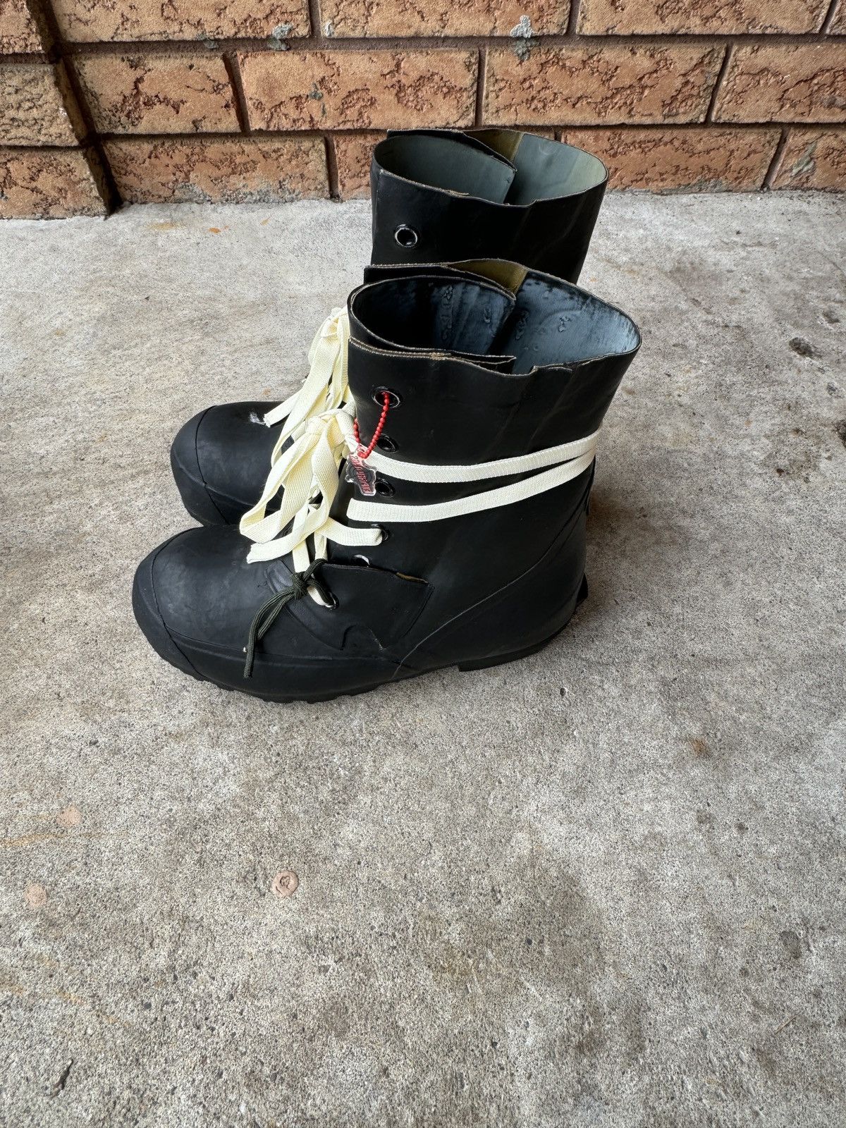 Vintage 1970s/80s Vintage Rubber Bunny / Mickey Boots Size US 10.5 / EU 43-44 - 10 Thumbnail