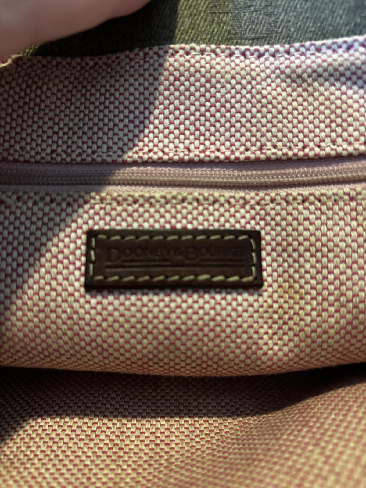 Dooney & Bourke Dooney & Bourke Khaki & Burgundy XL Tote Bag Size ONE SIZE - 9 Thumbnail