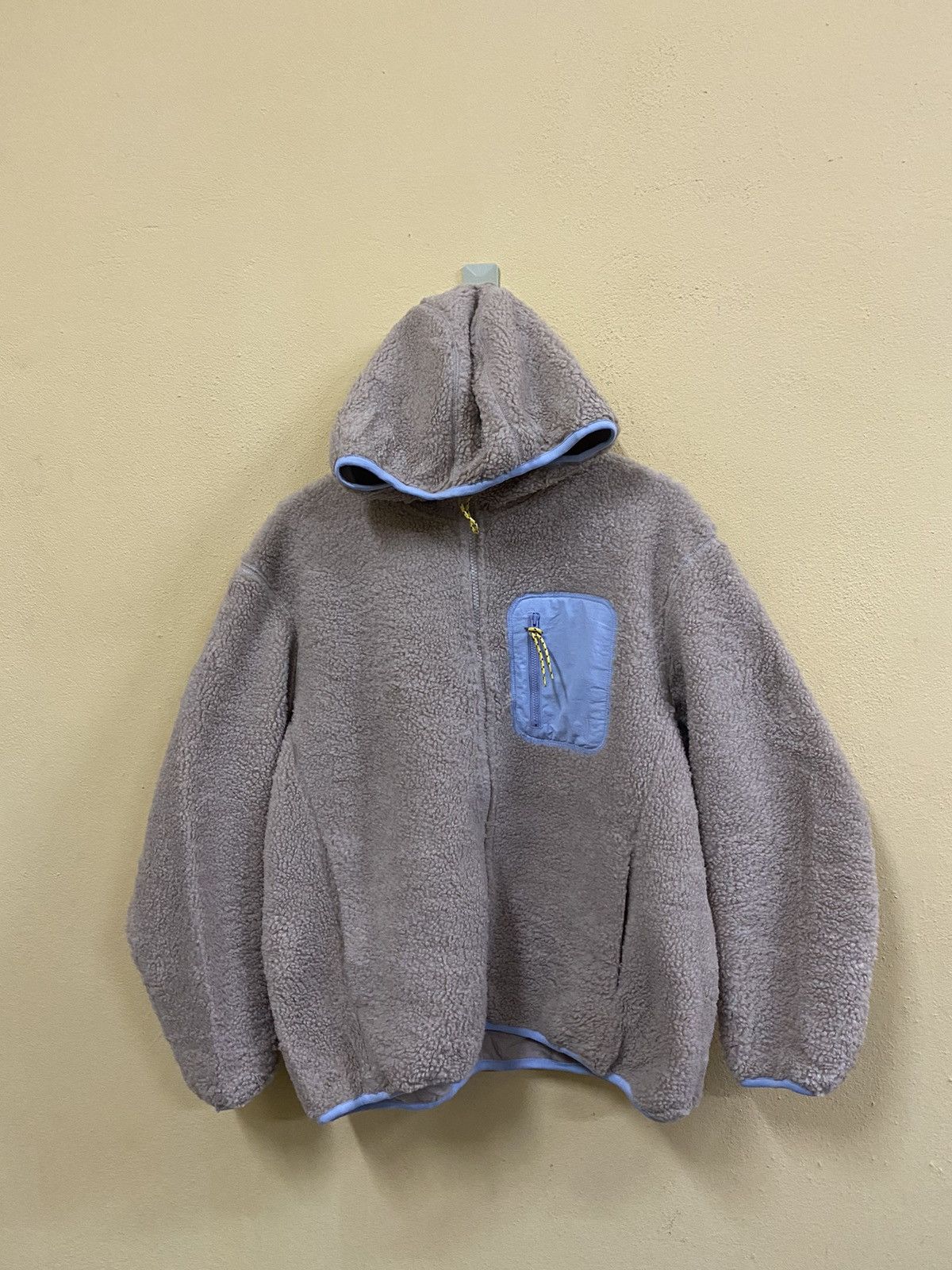 UNIQLO J.W. ANDERSON FLEECE SHERPA JACKET