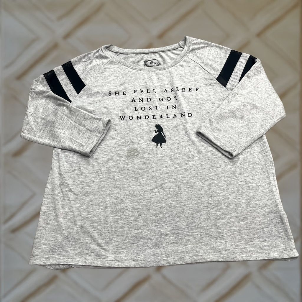 Disney Disney Alice In Wonderland Graphic T-Shirt Womens XL Gray Long Sleeve Casual Tee Size XL / US 12-14 / IT 48-50 - 1 Thumbnail