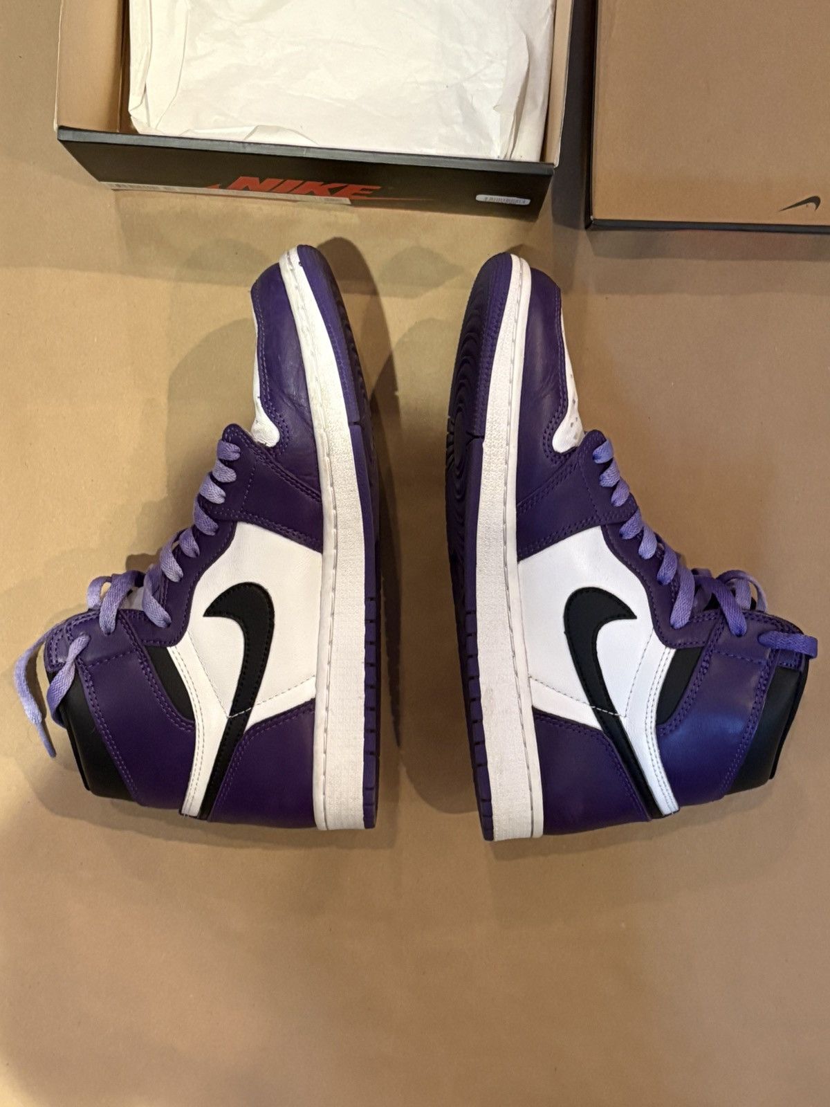 Jordan Brand Air Jordan 1 Retro High OG Court Purple Size US 9 / EU 42 - 3 Thumbnail