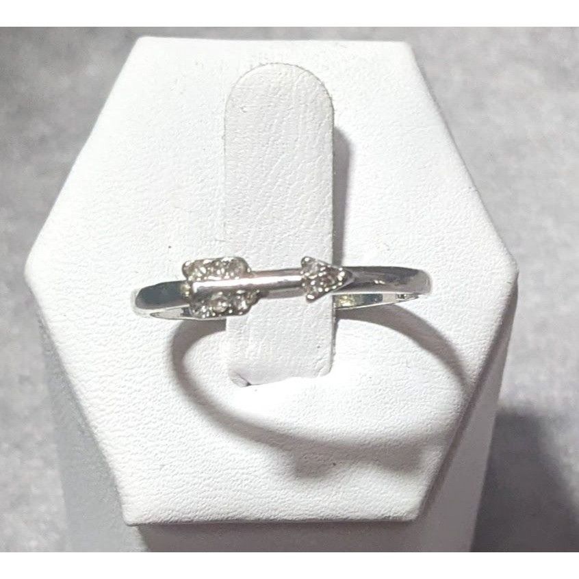 Other Minimalist Gemmed Silver Tone Arrow Ring Size 10 1/2 Size ONE SIZE - 1 Thumbnail