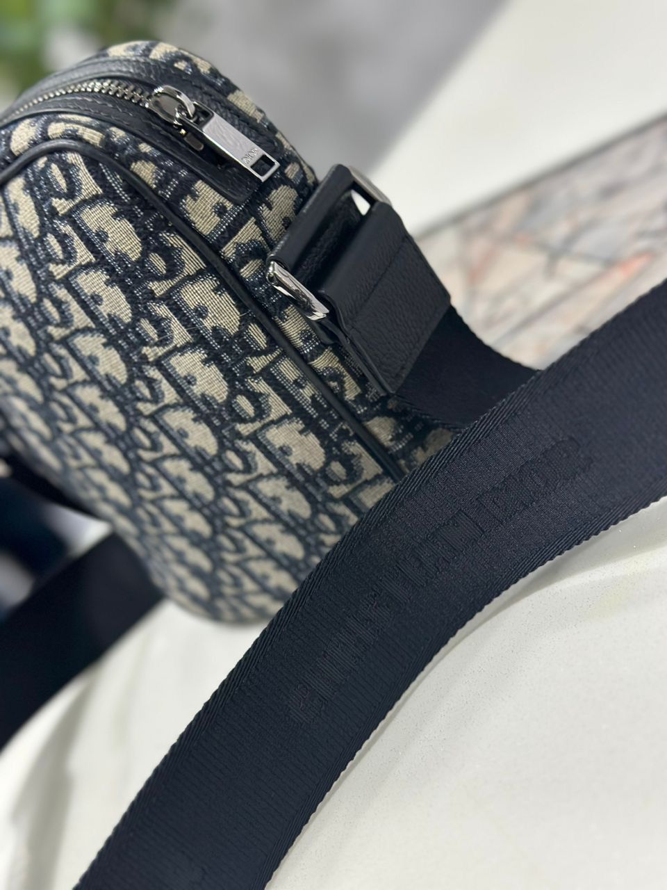 Dior Authentic Christian Dior Oblique Blue Beige Crossbody Bag Size ONE SIZE - 5 Thumbnail