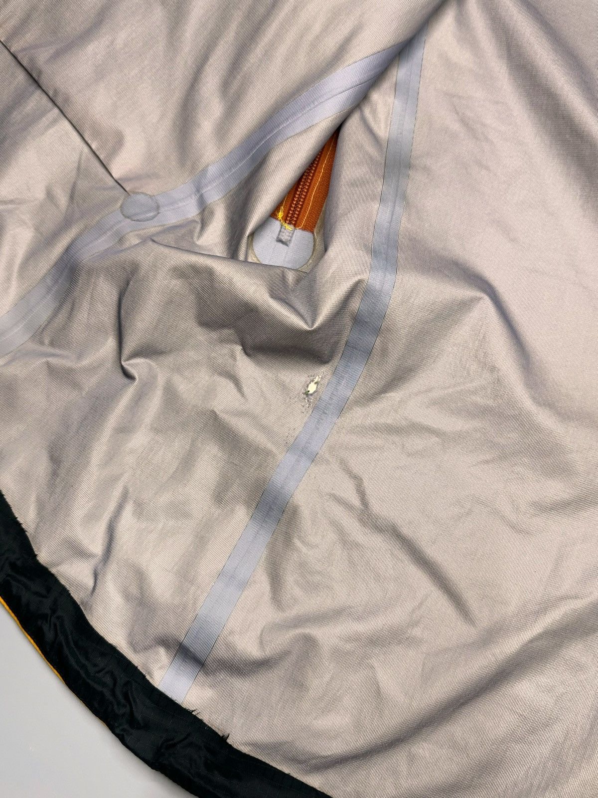 Arc'teryx Arc’teryx Orange Gore-Tex Jacket Gorpcore Outdoor Size L / US 10 / IT 46 - 25 Thumbnail