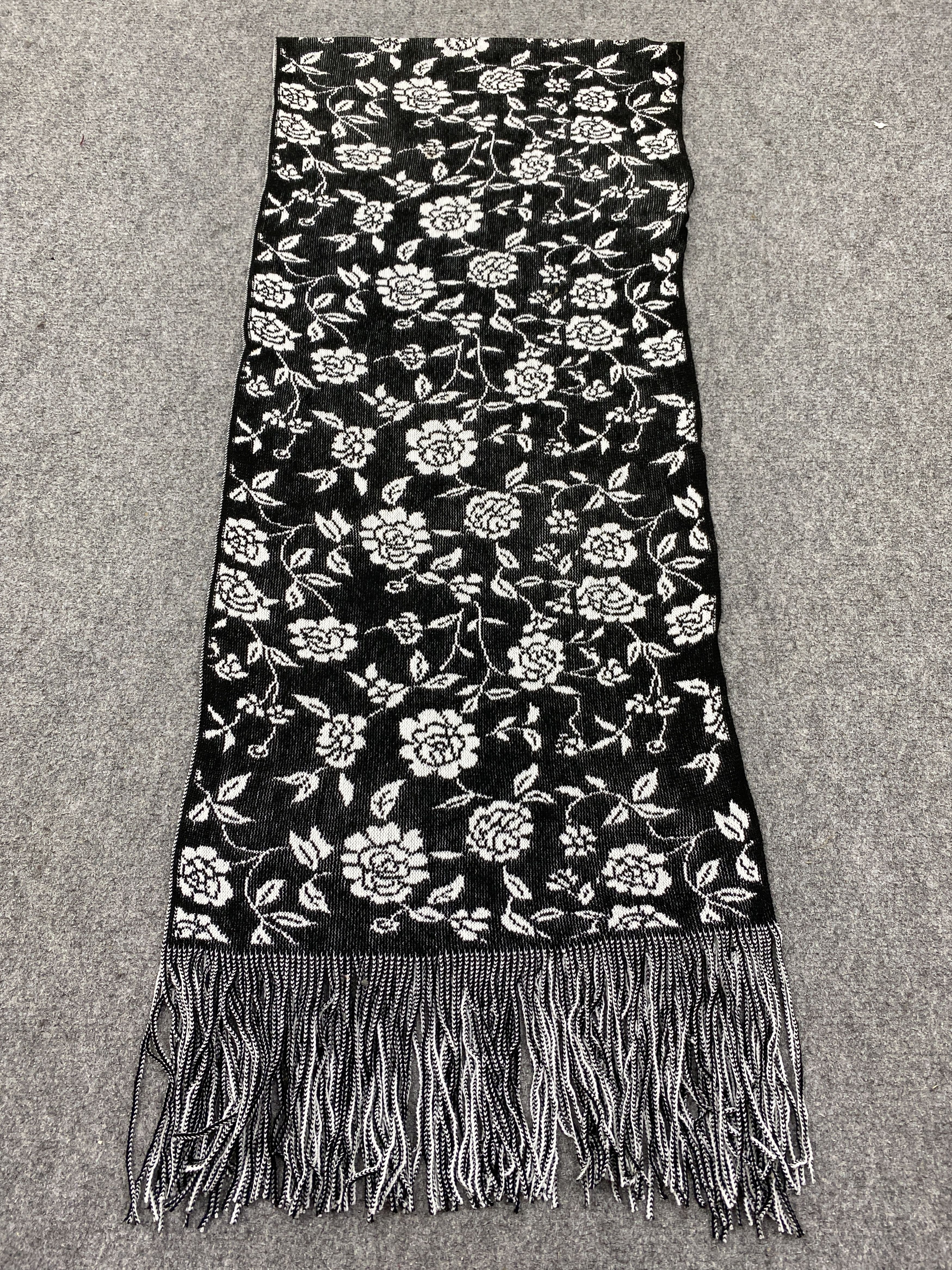 Japanese Brand Japanese Floral Scarf / Muffler / Neckwear SC0351 Size ONE SIZE - 6 Thumbnail