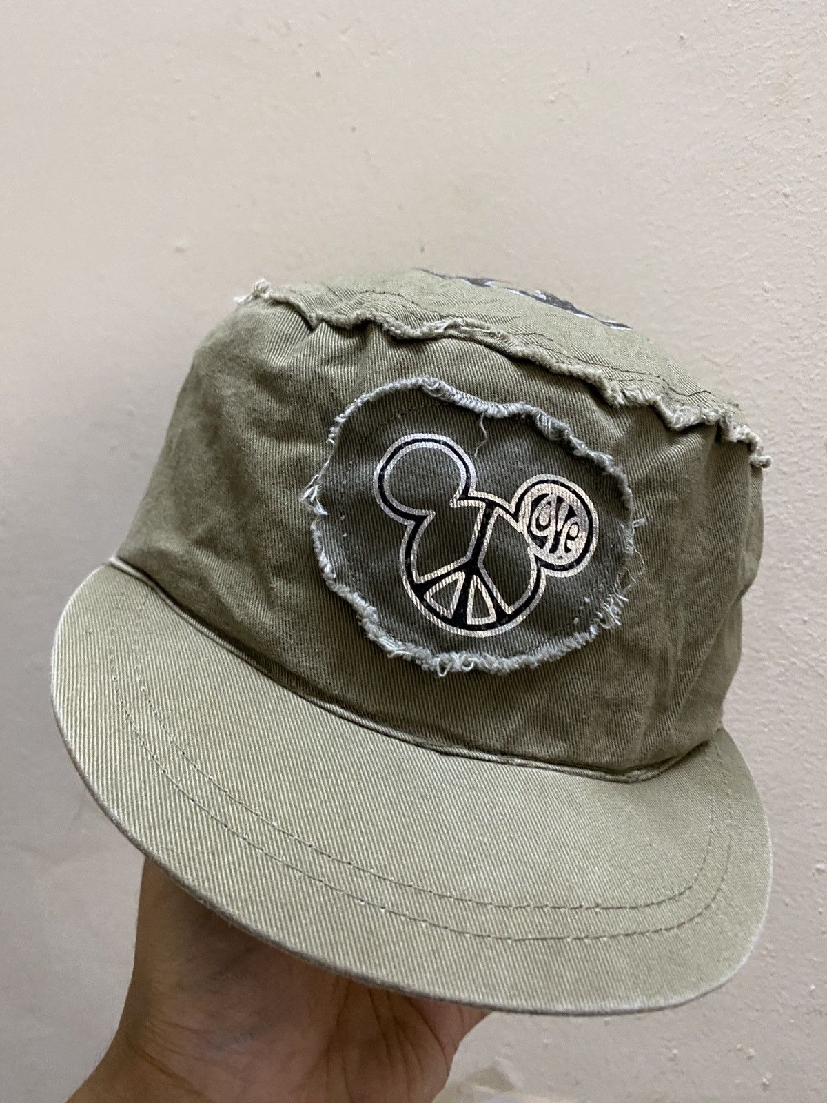 Disney Very Rare Vintage Distressed 90’s Mickey Painter Hat Size ONE SIZE - 1 Thumbnail