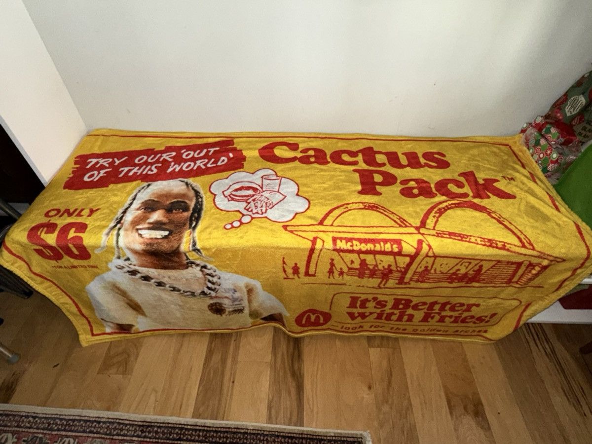 Cactus Plant Flea Market × Travis Scott Travis Scott x Cactus Plant x McDonalds 6’-long BLANKET! NEW Size ONE SIZE - 1 Thumbnail