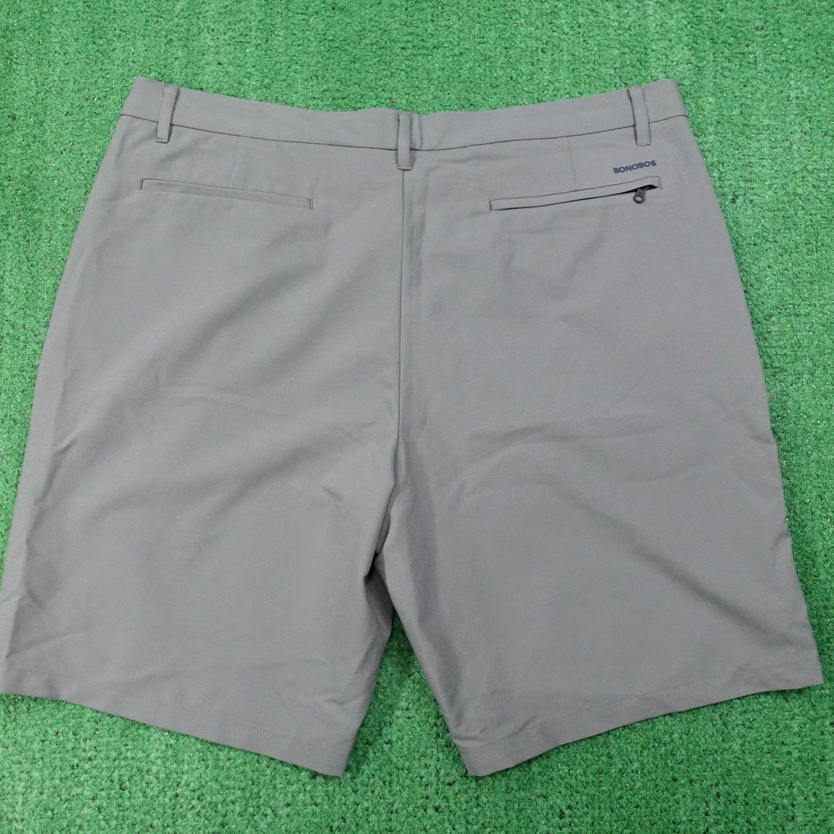 Bonobos Bonobos Golf Shorts Mens 38 Gray Microfiber Polyester Pockets 9 Inseam Bermuda Casual Summer SlasH Pocket Logo Front Zip Fly Belt Loops Size US 38 / EU 54 - 3 Thumbnail