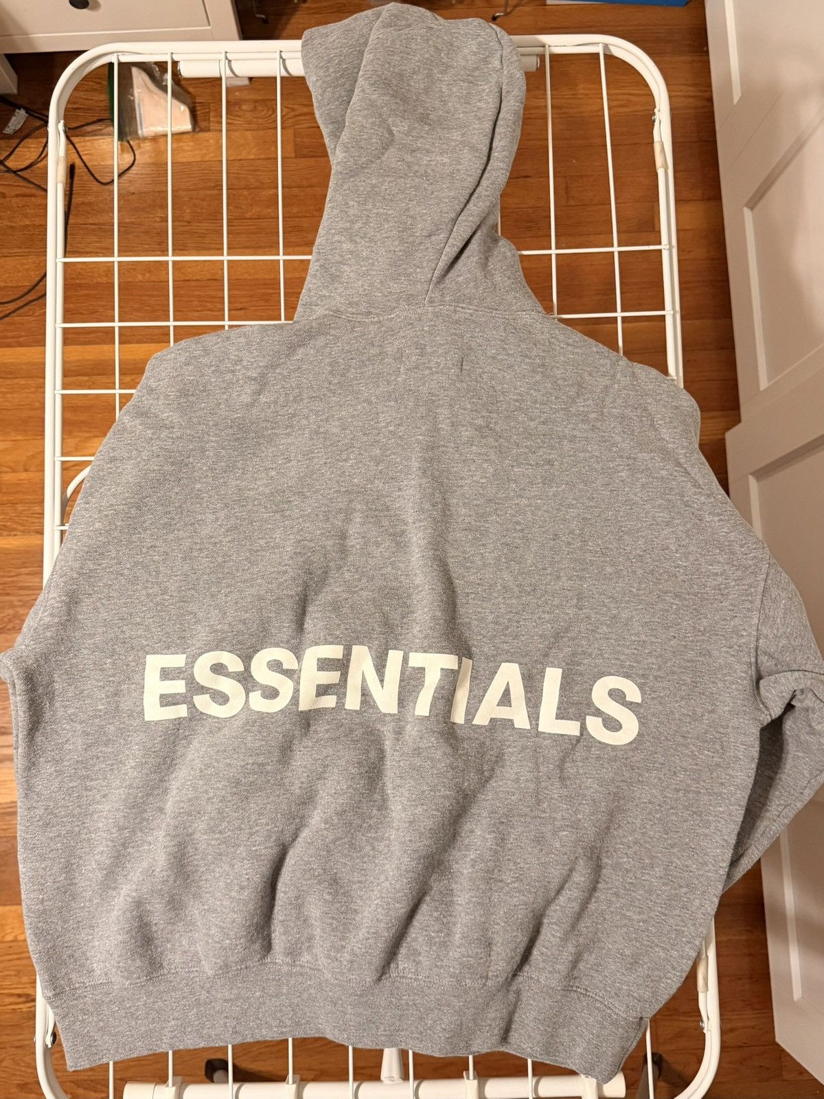 Fear of God Fear of God Essentials Hoodie Grey size Medium Size US M / EU 48-50 / 2 - 2 Thumbnail