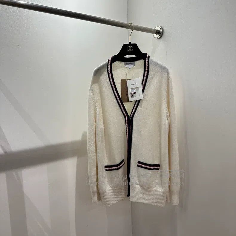 Chanel Chanel 26P rolled-edge cashmere knitted cardigan coat Size M / US 6-8 / IT 42-44 - 1 Thumbnail