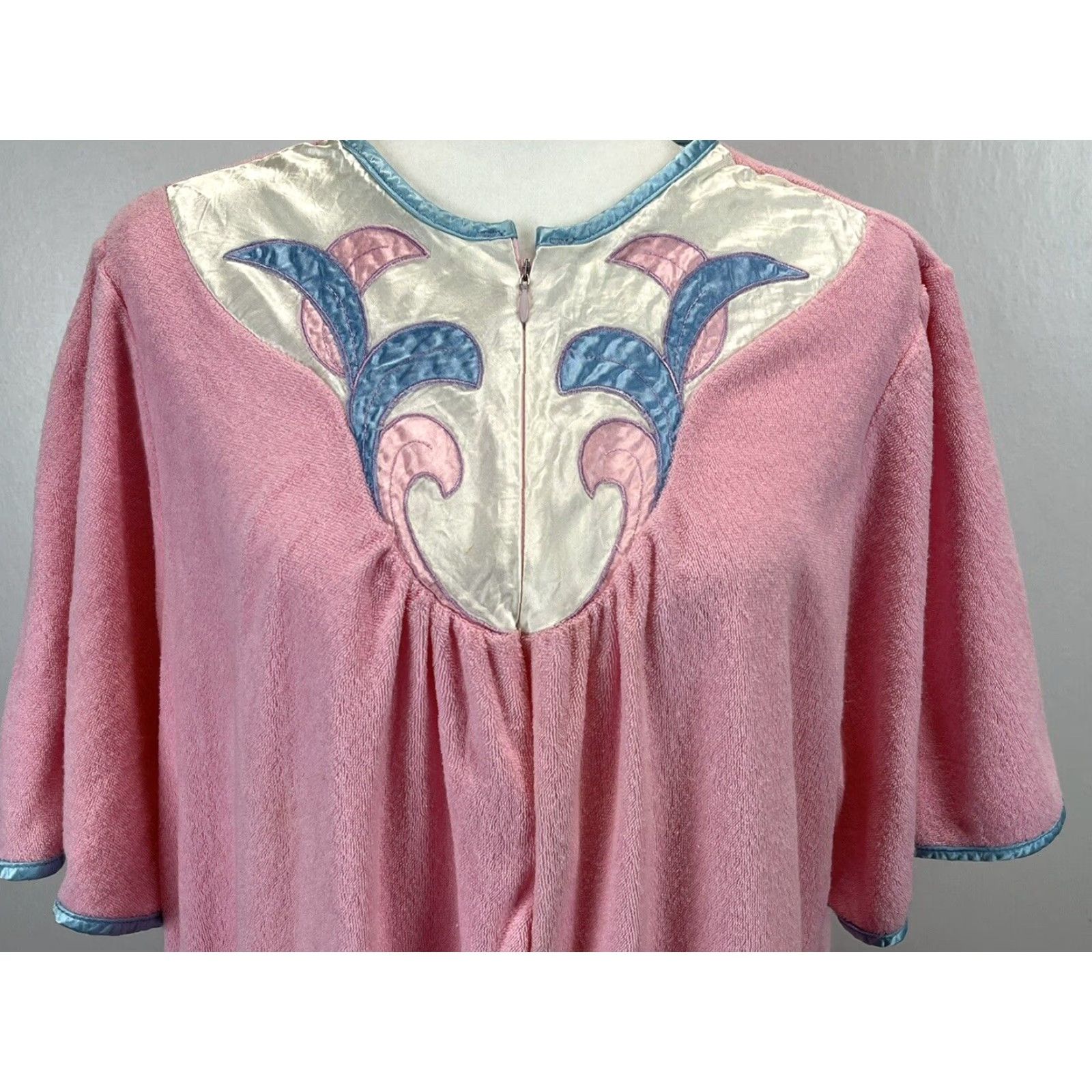 CLOT VINTAGE Vandemere Terry Cloth House Robe Kaftan 1980s Adult Large Pink Zip USA Womens Size L / US 10 / IT 46 - 3 Thumbnail