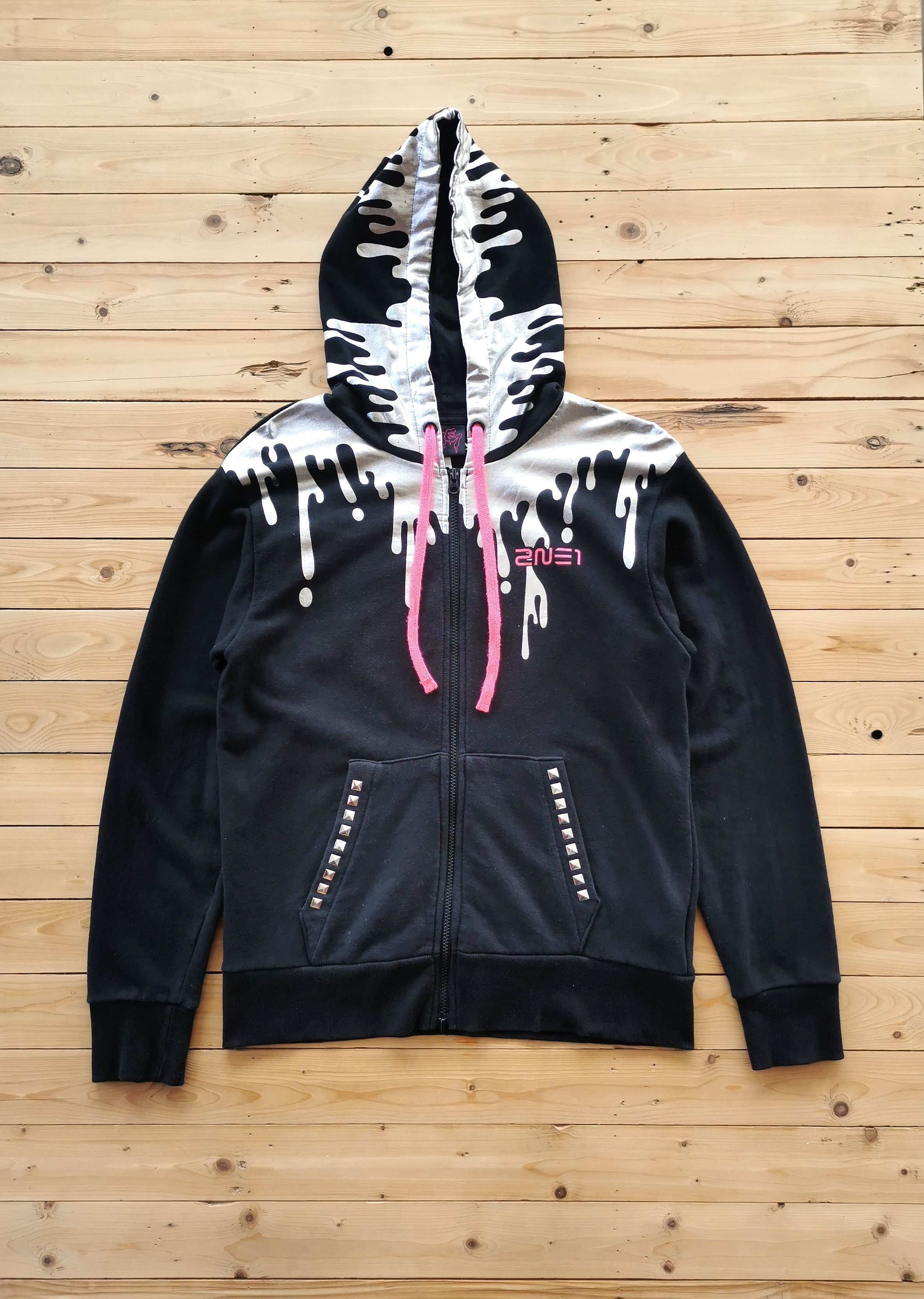 Band Tees 2NE1 Kpop Artist Hoodie BTS Blackpink Park Bom Size US L / EU 52-54 / 3 - 4 Thumbnail