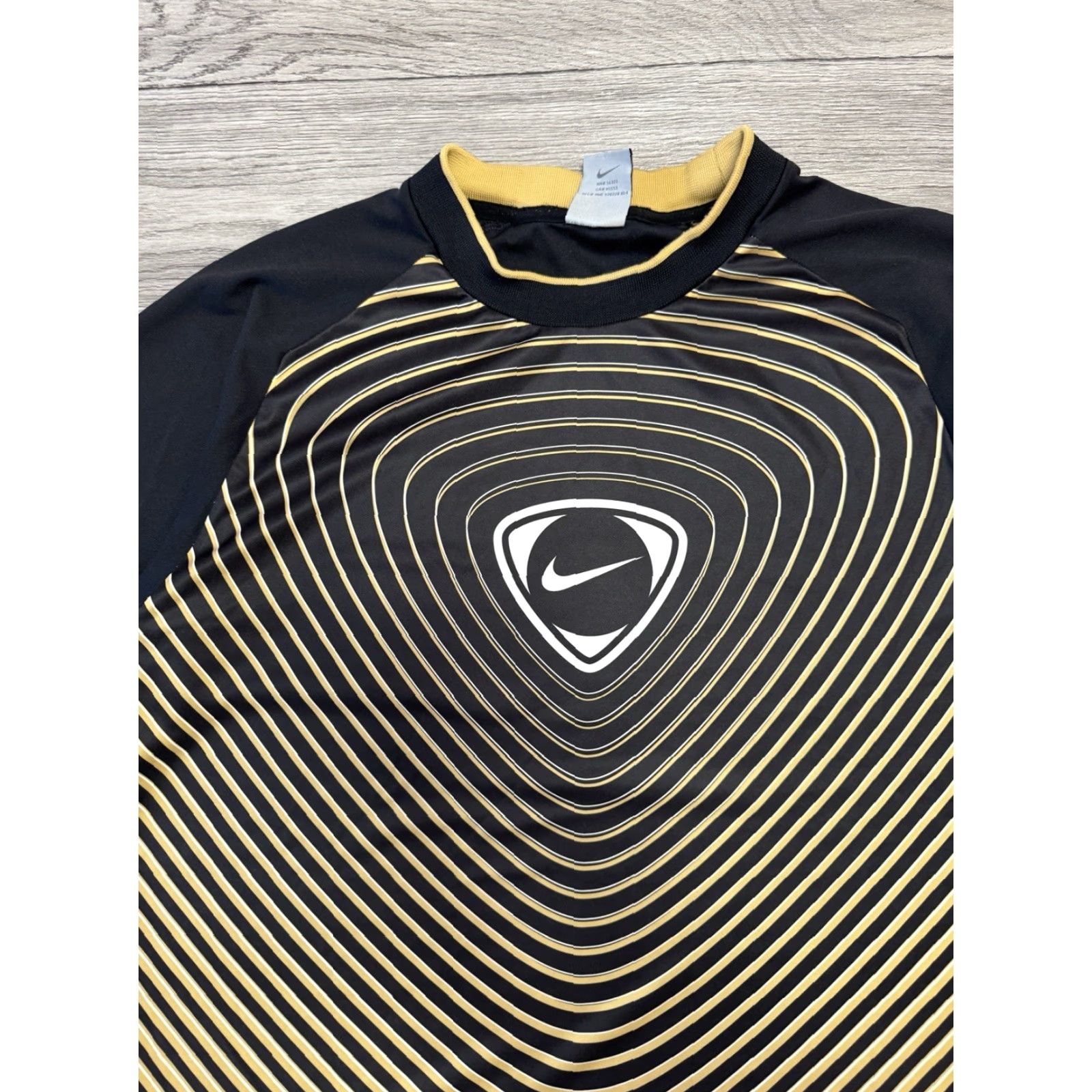 Nike Nike Dri-Fit Training Top Black Gold Football Shirt Jersey L Mens Shirt Size US L / EU 52-54 / 3 - 5 Thumbnail