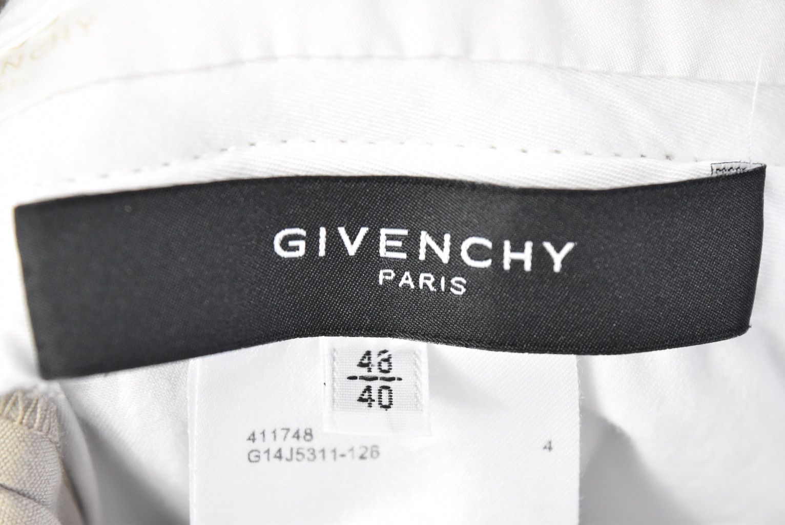 Givenchy tech slacks shorts 22722 - 0450 70 Size US 32 / EU 48 - 6 Thumbnail