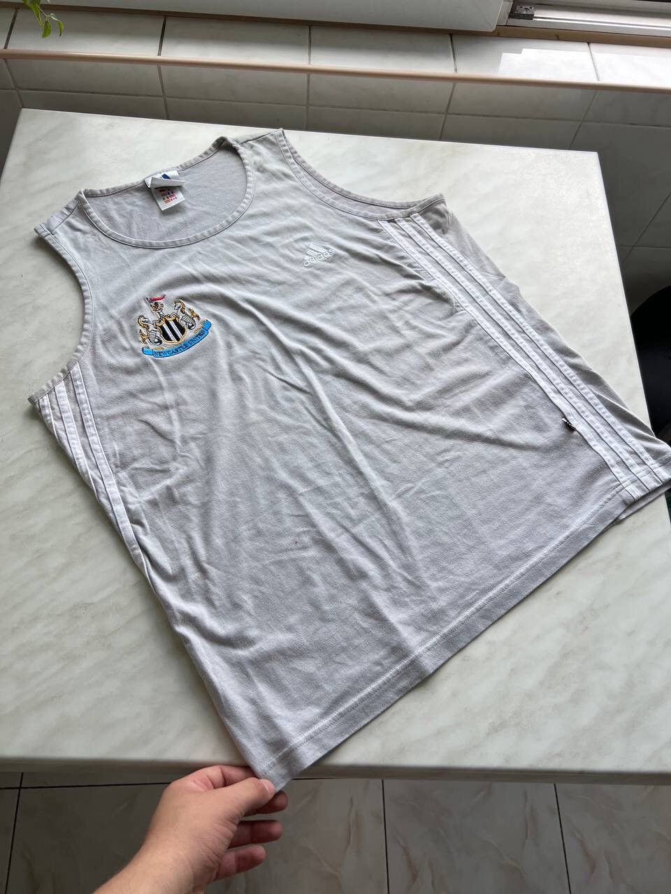 Vintage Vintage Adidas 99/00 Newcastle United Soccer Tank Top Tee Size US L / EU 52-54 / 3 - 3 Thumbnail