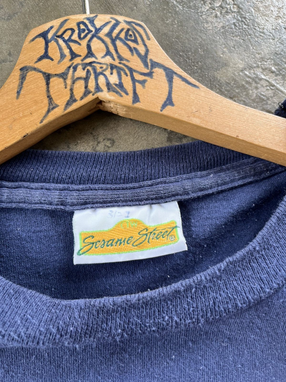 Vintage ⚡️Vintage Elmo Sesame Street Backhit Logo 90s Tee USA Size US M / EU 48-50 / 2 - 6 Thumbnail