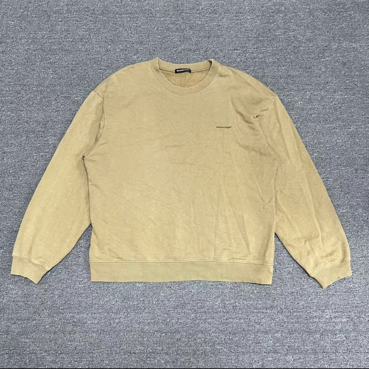 Balenciaga Balenciaga 2019 crewneck sweatshirt size XL Size US XL / EU 56 / 4 - 1 Thumbnail