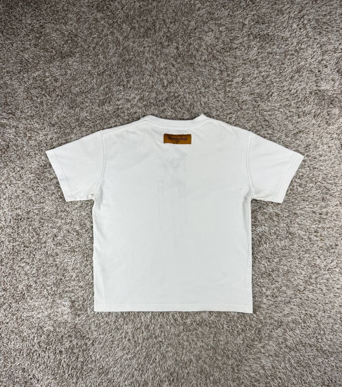 Louis Vuitton Louis Vuitton LV Pendant Crew Neck Short Sleeve T-Shirt Size US S / EU 44-46 / 1 - 17 Thumbnail