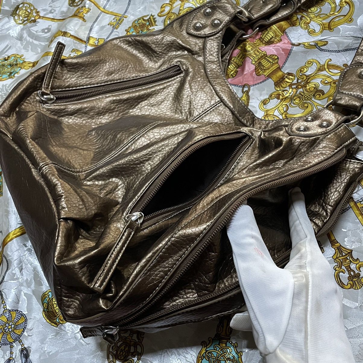 KMRii × Leather ❤️BINDING NOW❤️- Kmrii/14thAddiction Style Metallic Hobo Bag Size ONE SIZE - 4 Thumbnail