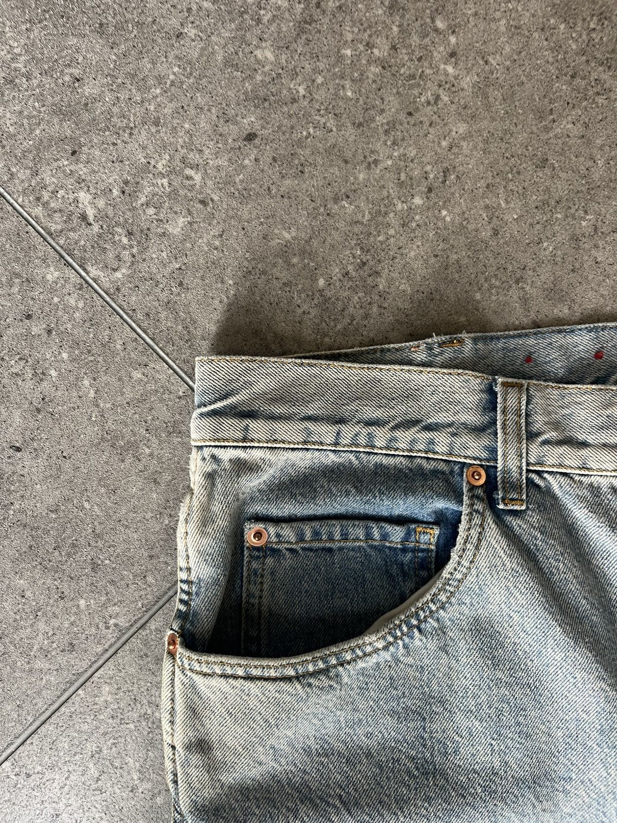 Gucci GUCCI CROPPED PRINTED WASHED DENIM PANTS SIZE 36 Size US 36 / EU 52 - 4 Thumbnail