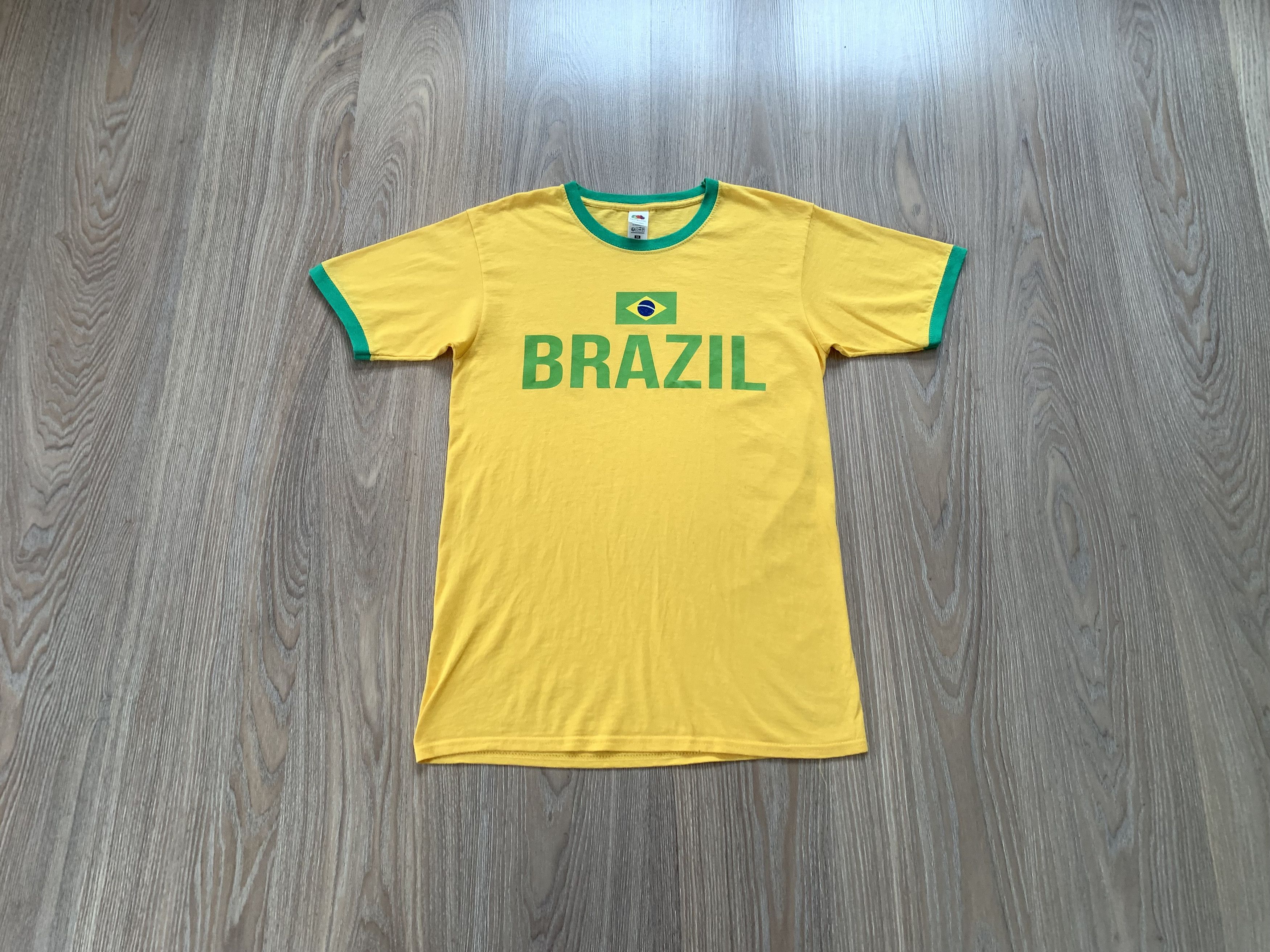 Fruit Of The Loom Vintage Brazil Yellow Printed Cotton T-Shirt Size US M / EU 48-50 / 2 - 1 Thumbnail