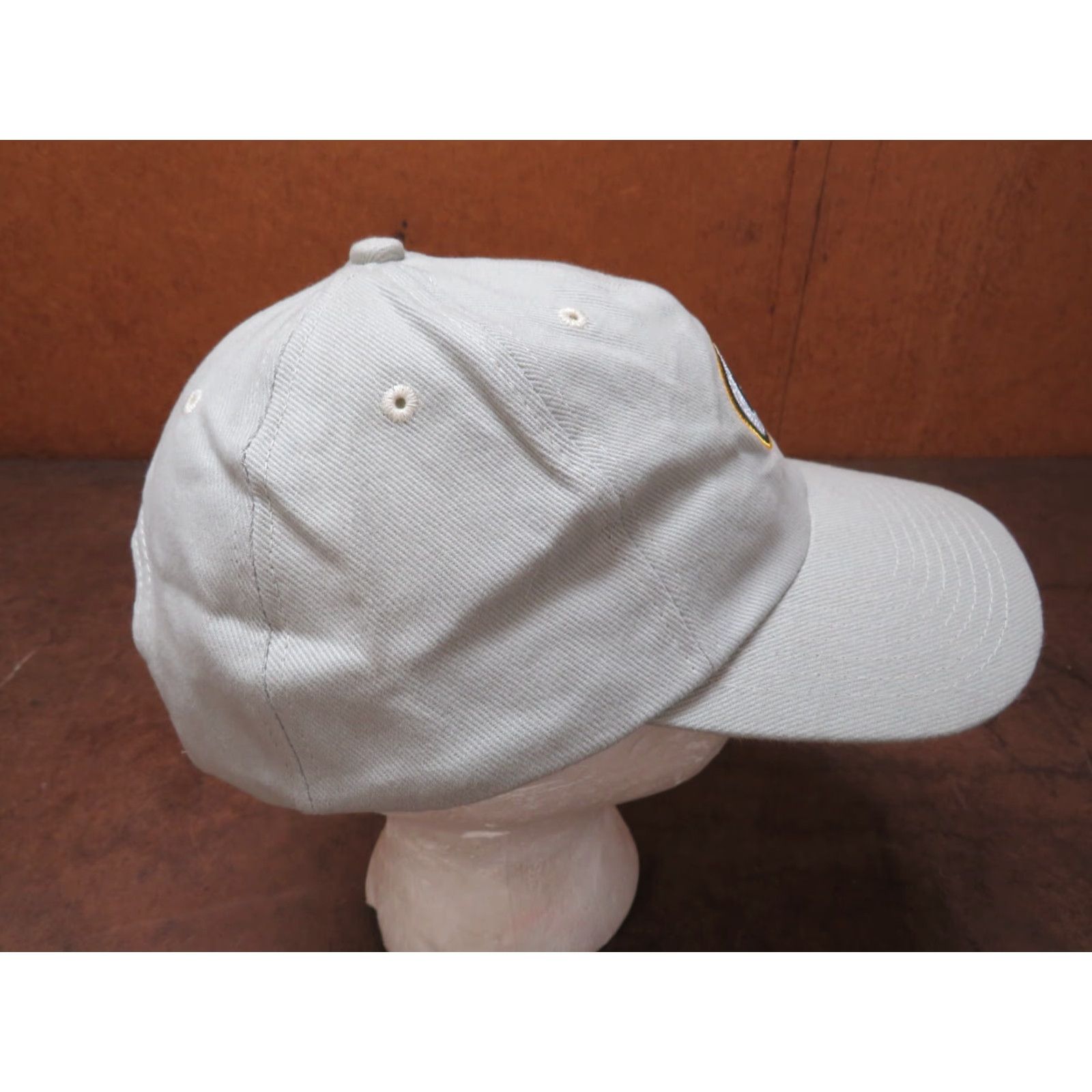 NFL VINTAGE Green Bay Packers Logo Embroidered NFL Football Team Hat Unworn Beige Adjustable Men One Size Baseball Cap Theme? Size ONE SIZE - 4 Thumbnail